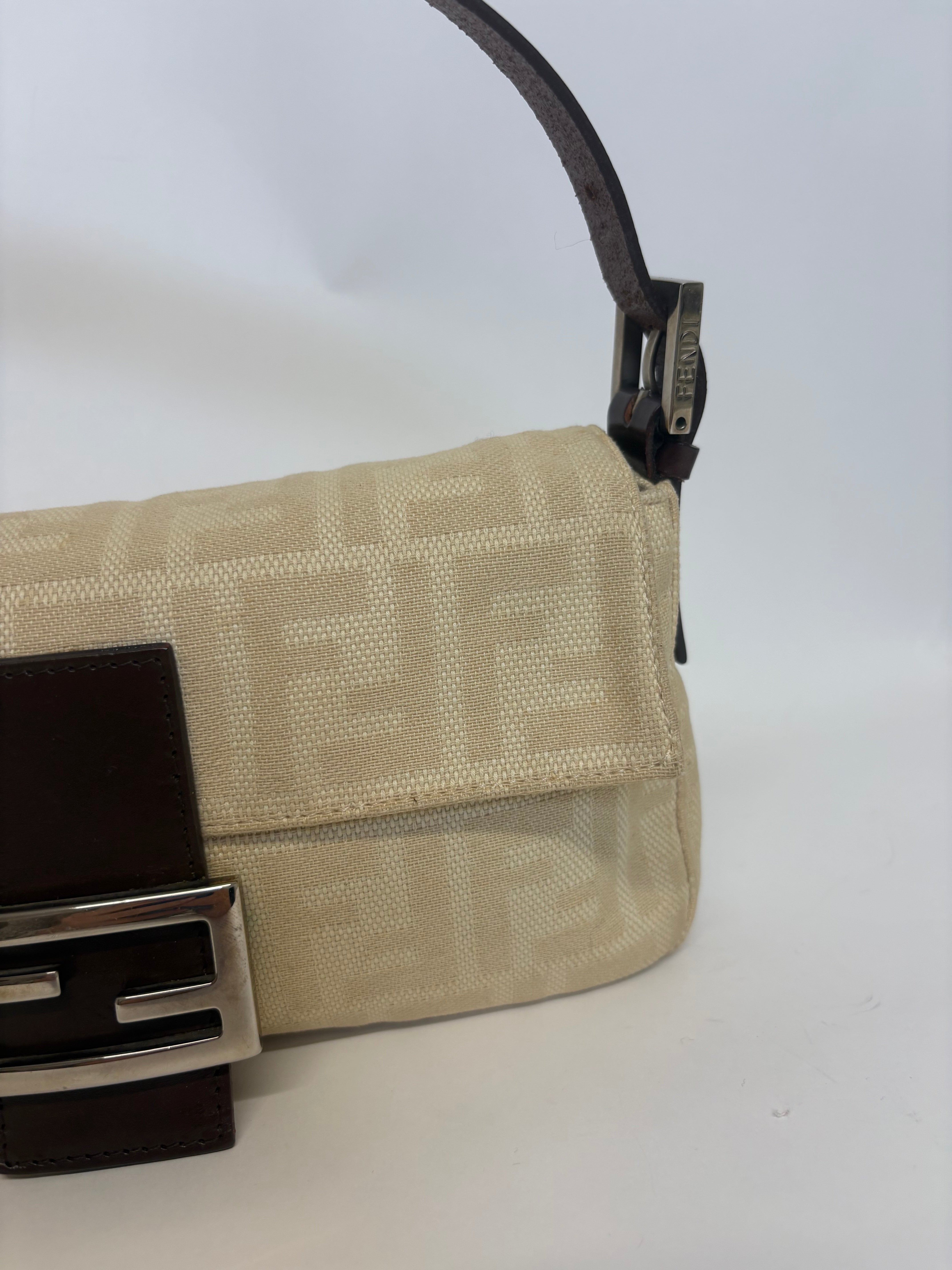 Fendi Baguette Zucca Canvas FF beige