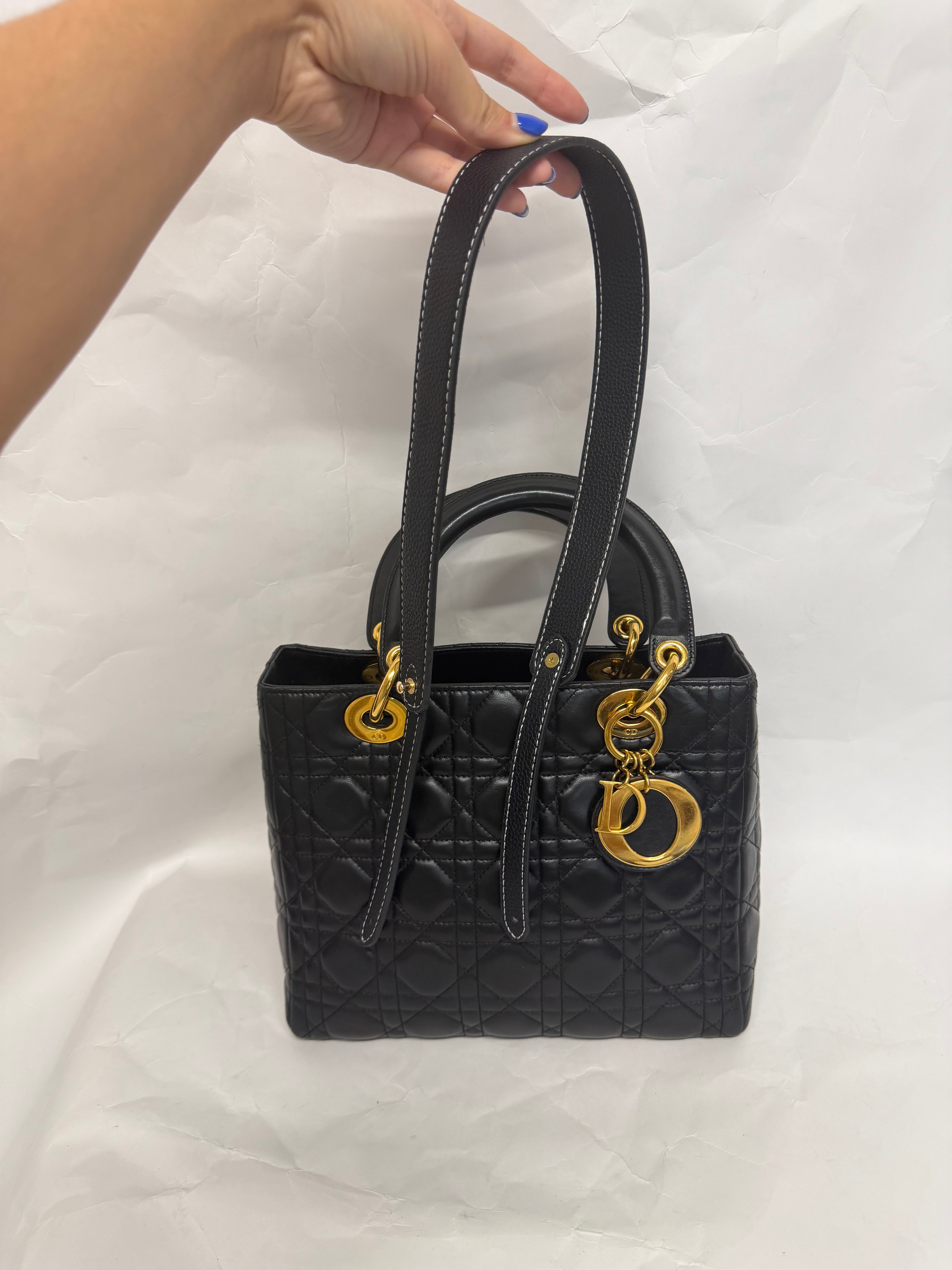 Christian Dior Lady Dior Medium | Lambskin Negro Gold