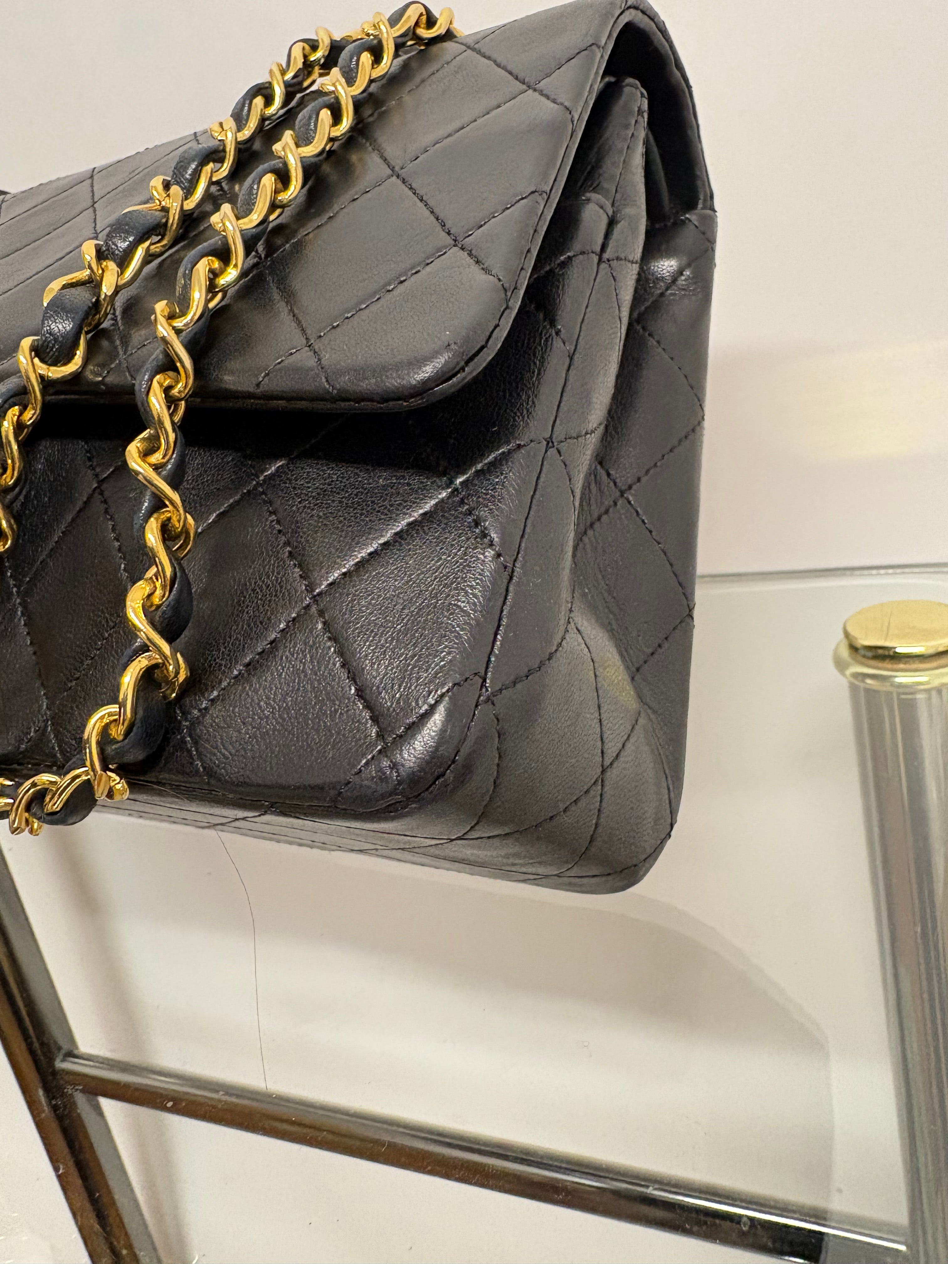 Chanel timeless 25 doble flap Matelassé Lambskin Negro · Serie 1