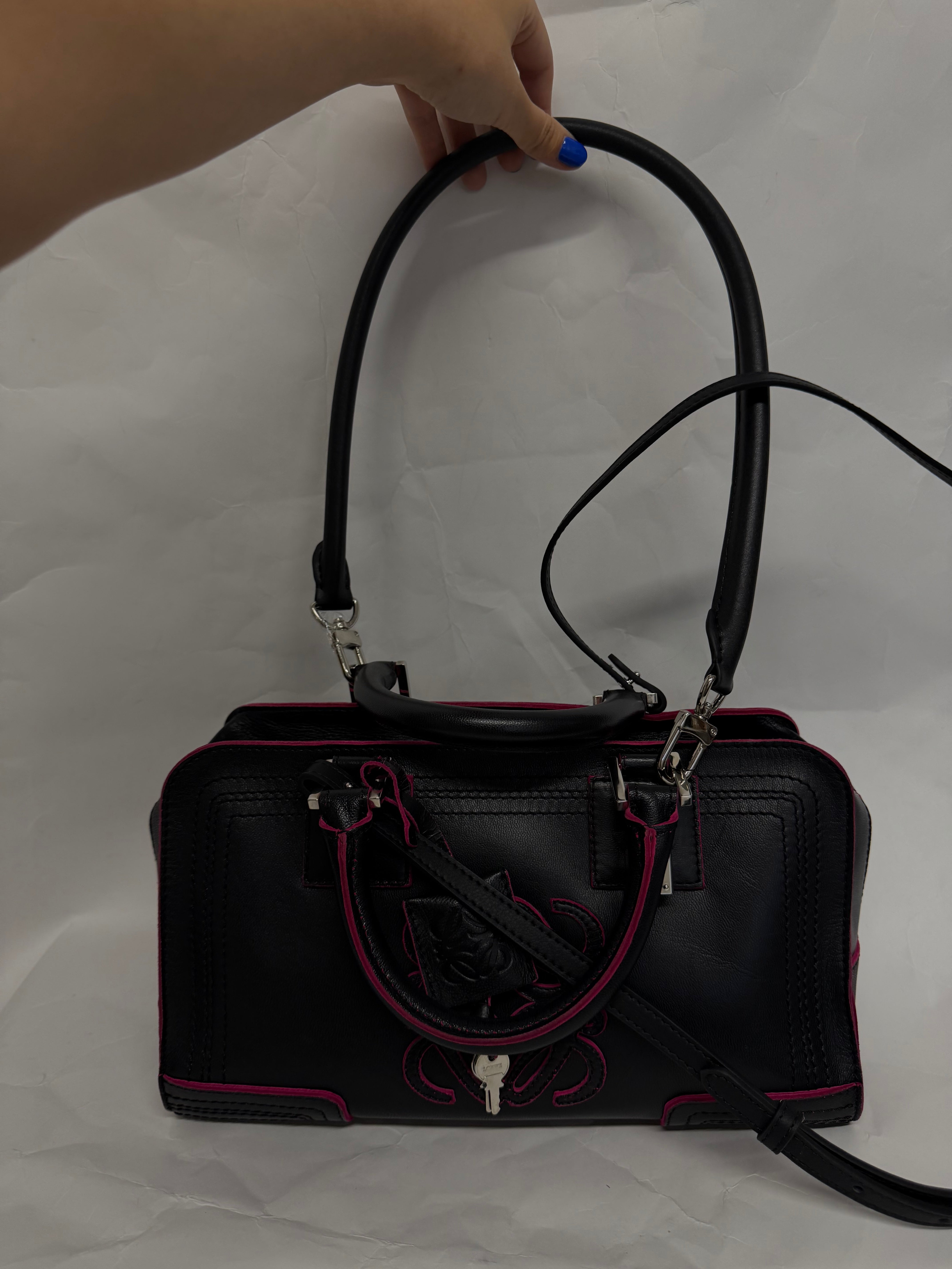 Loewe amazona negro y rosa 28 con 2 bandoleras