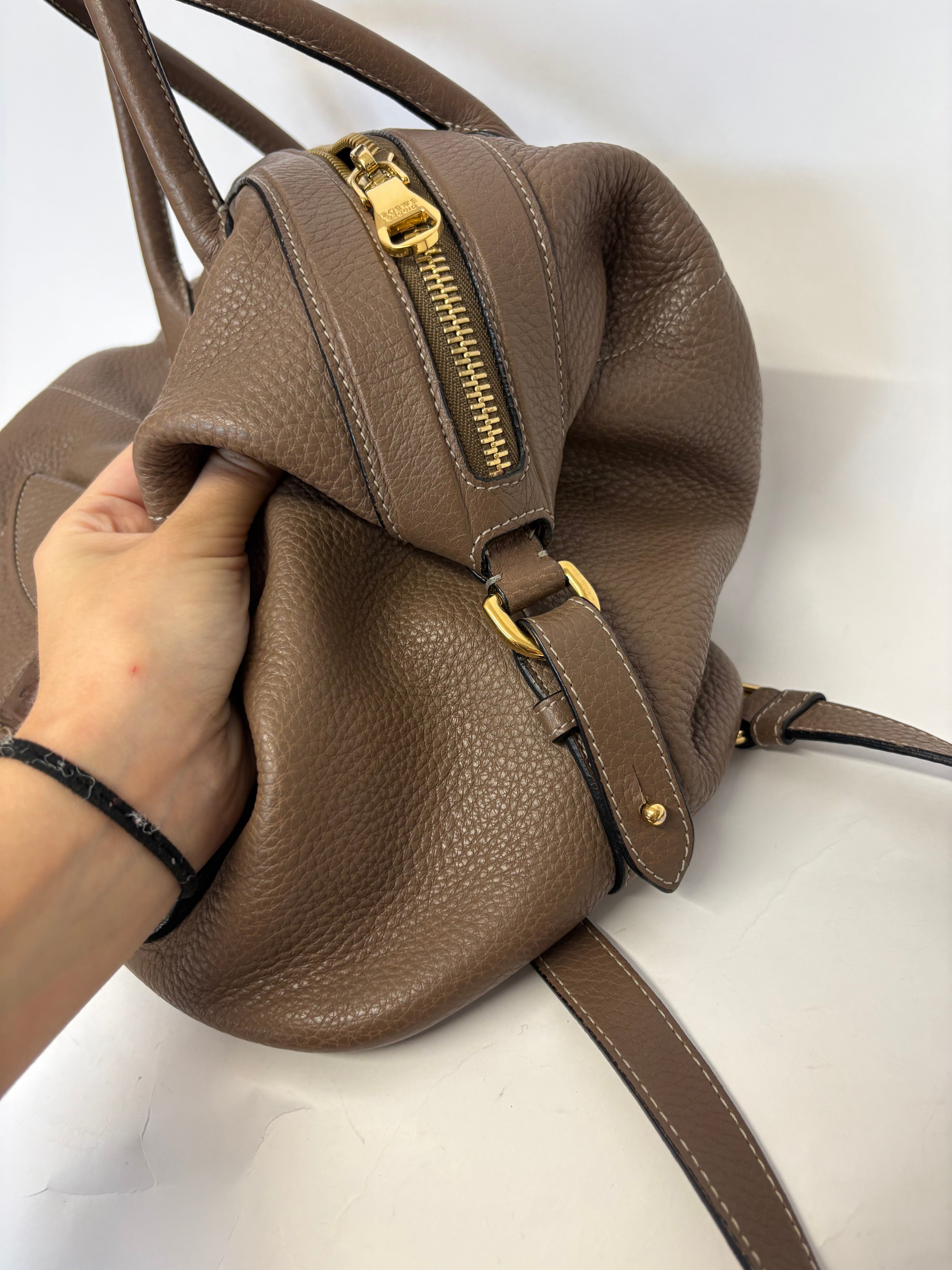 LOEWE Boston Bag Ostrich Pocket Edition grande camel