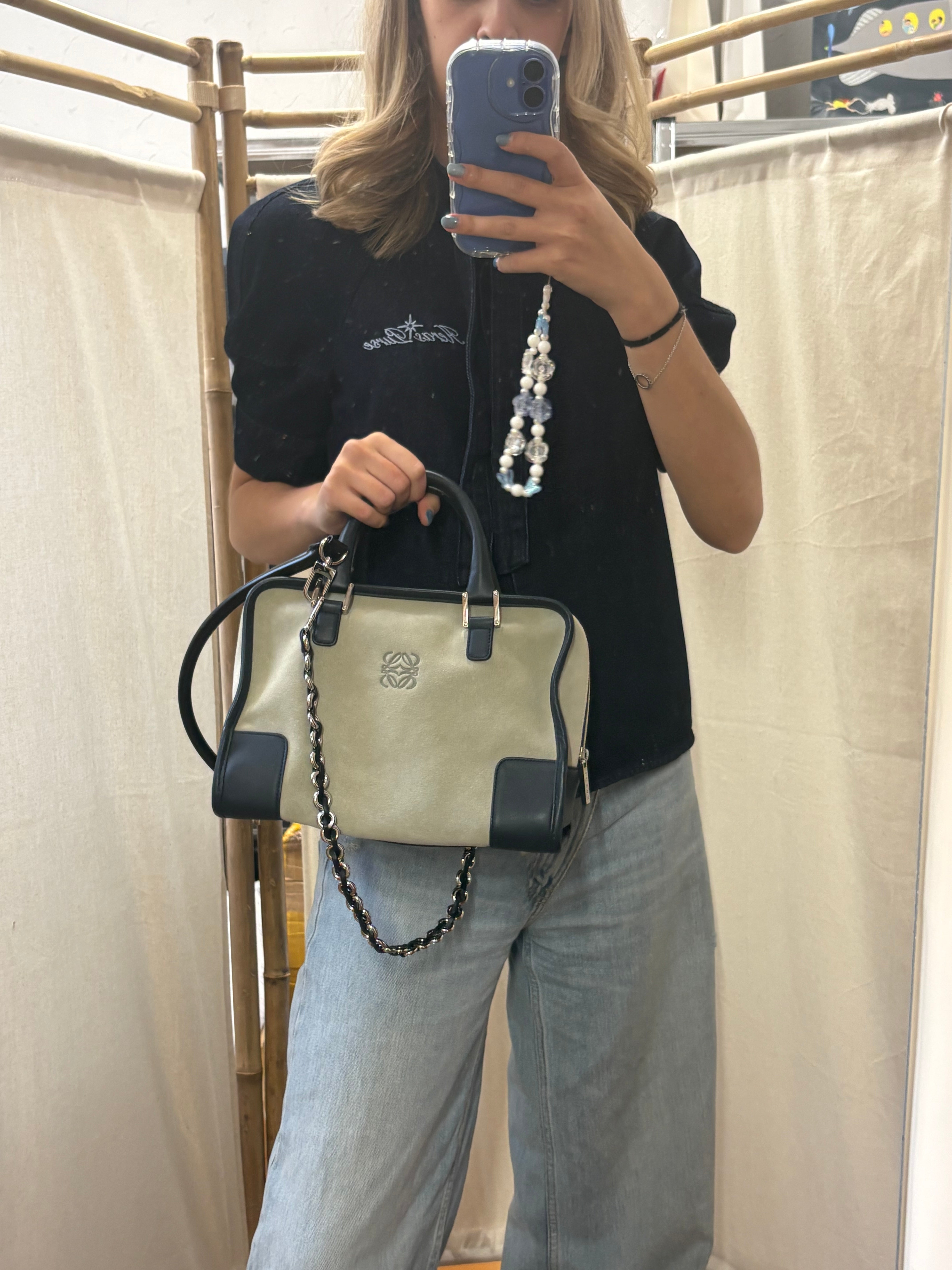 Loewe Amazona 27 Ante y Piel Verde Claro 2 bandoleras