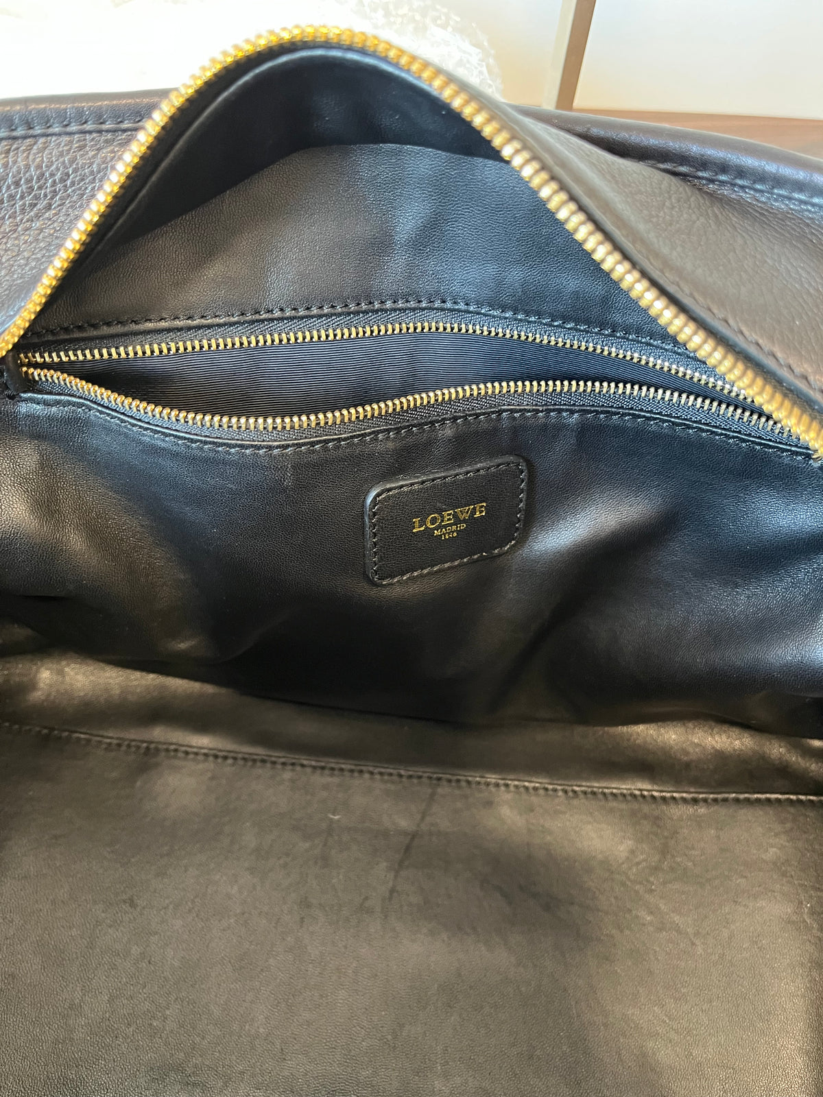 Loewe Amazona 36 Piel Negra Herrajes Dorados
