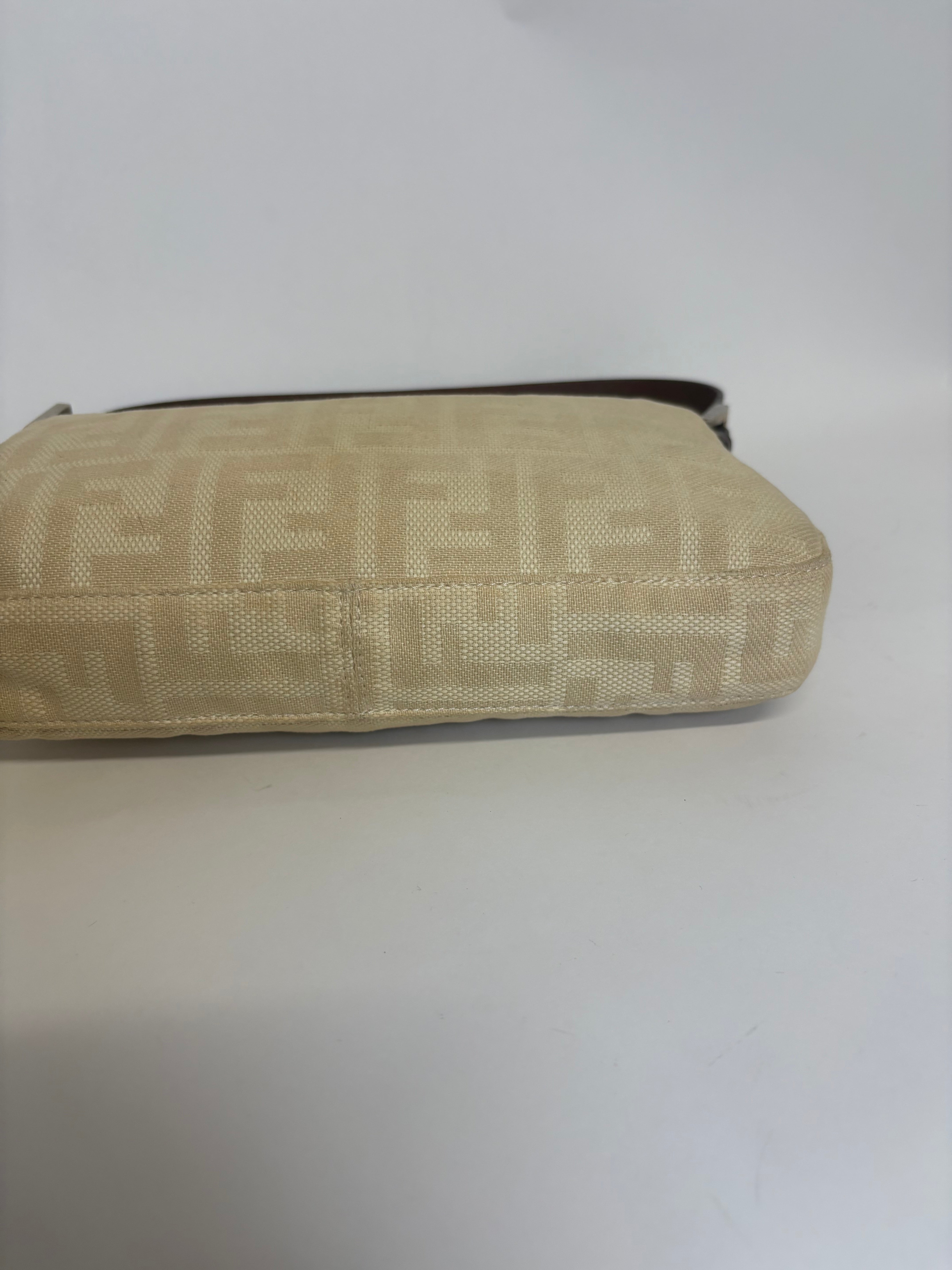 Fendi Baguette Zucca Canvas FF beige