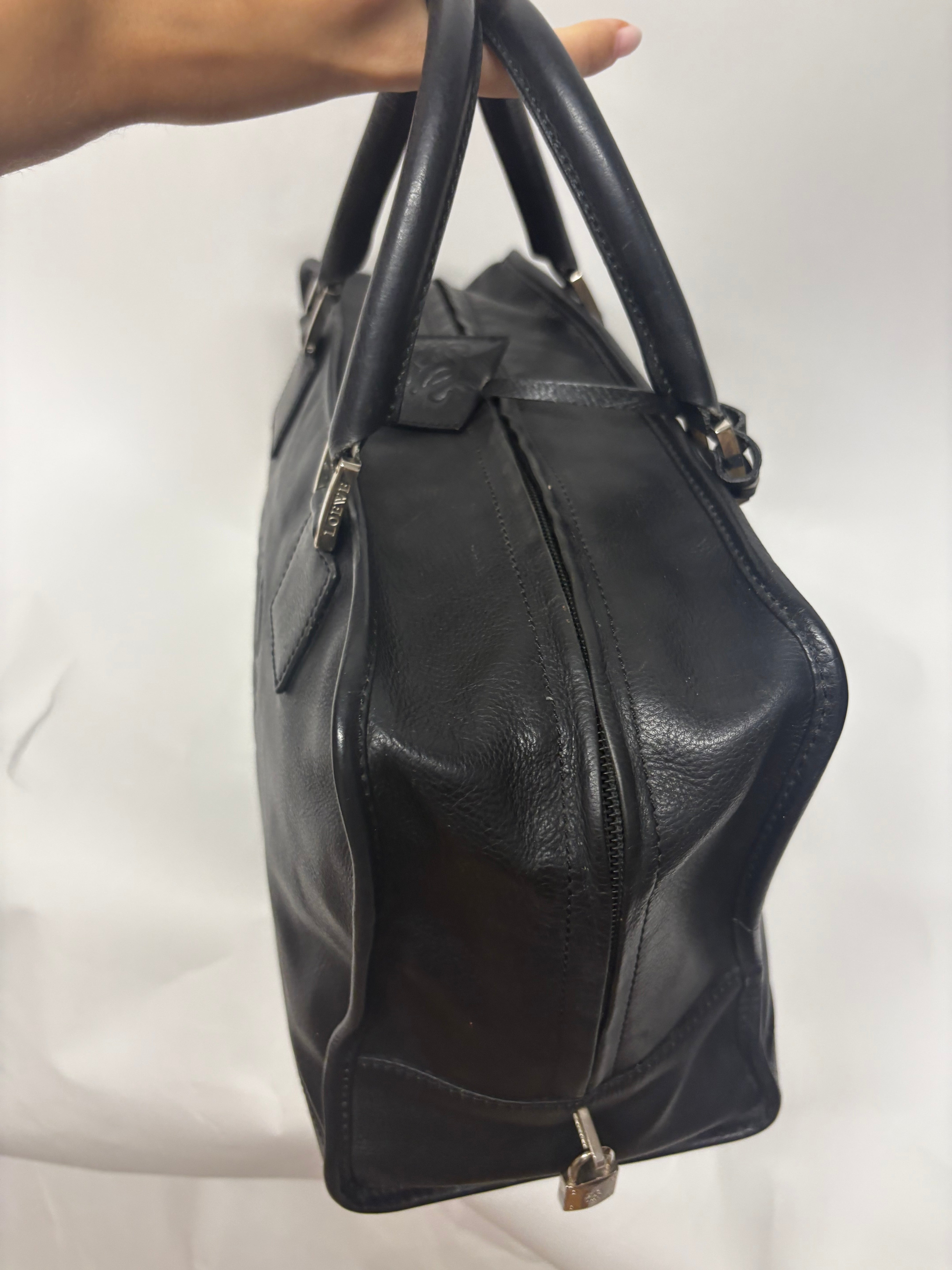 Loewe Amazona 36 Piel Negra Herrajes Plata