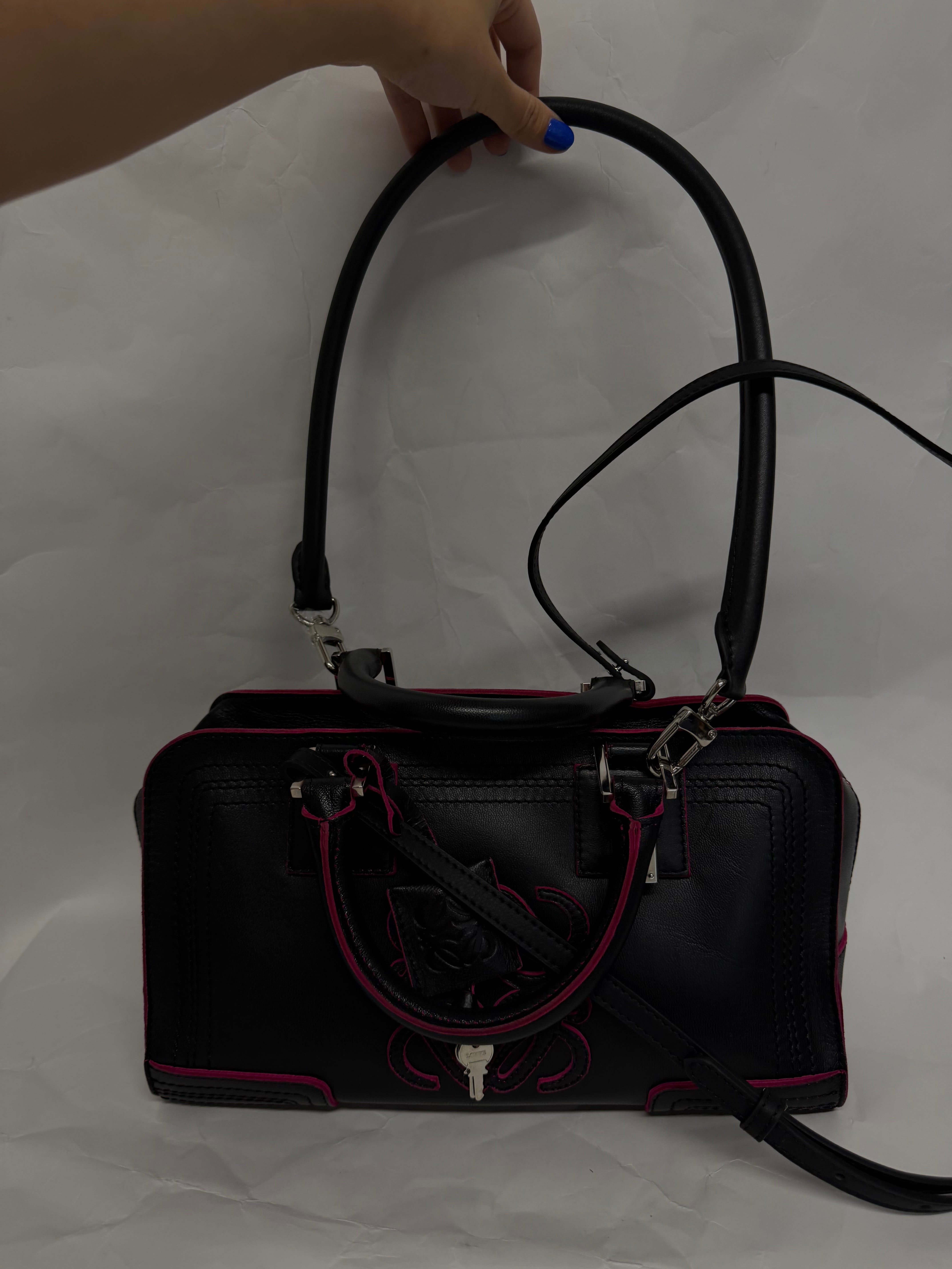 Loewe amazona negro y rosa 28 con 2 bandoleras
