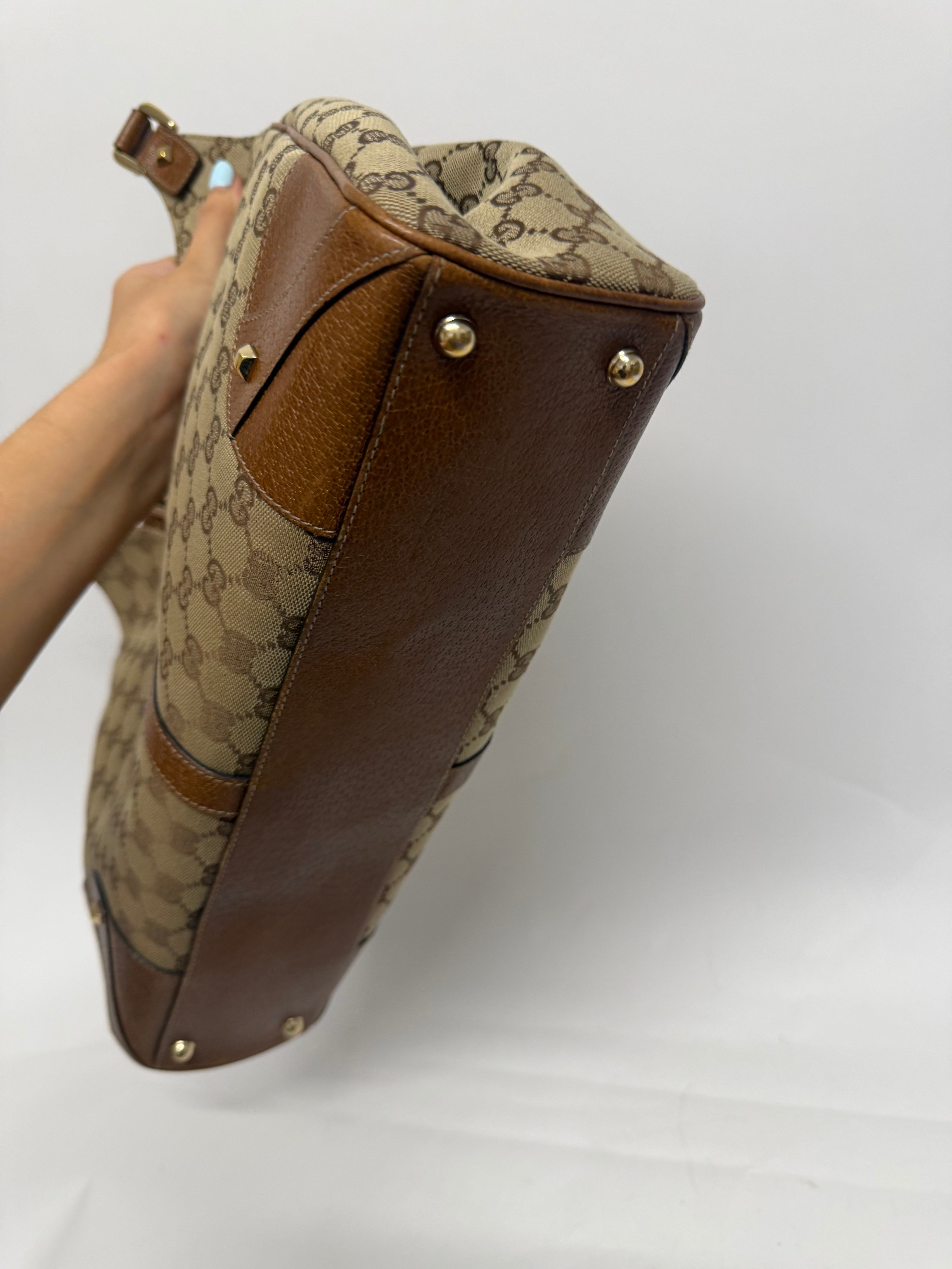 Gucci Jackie GG Canvas Grande Herrajes Dorados