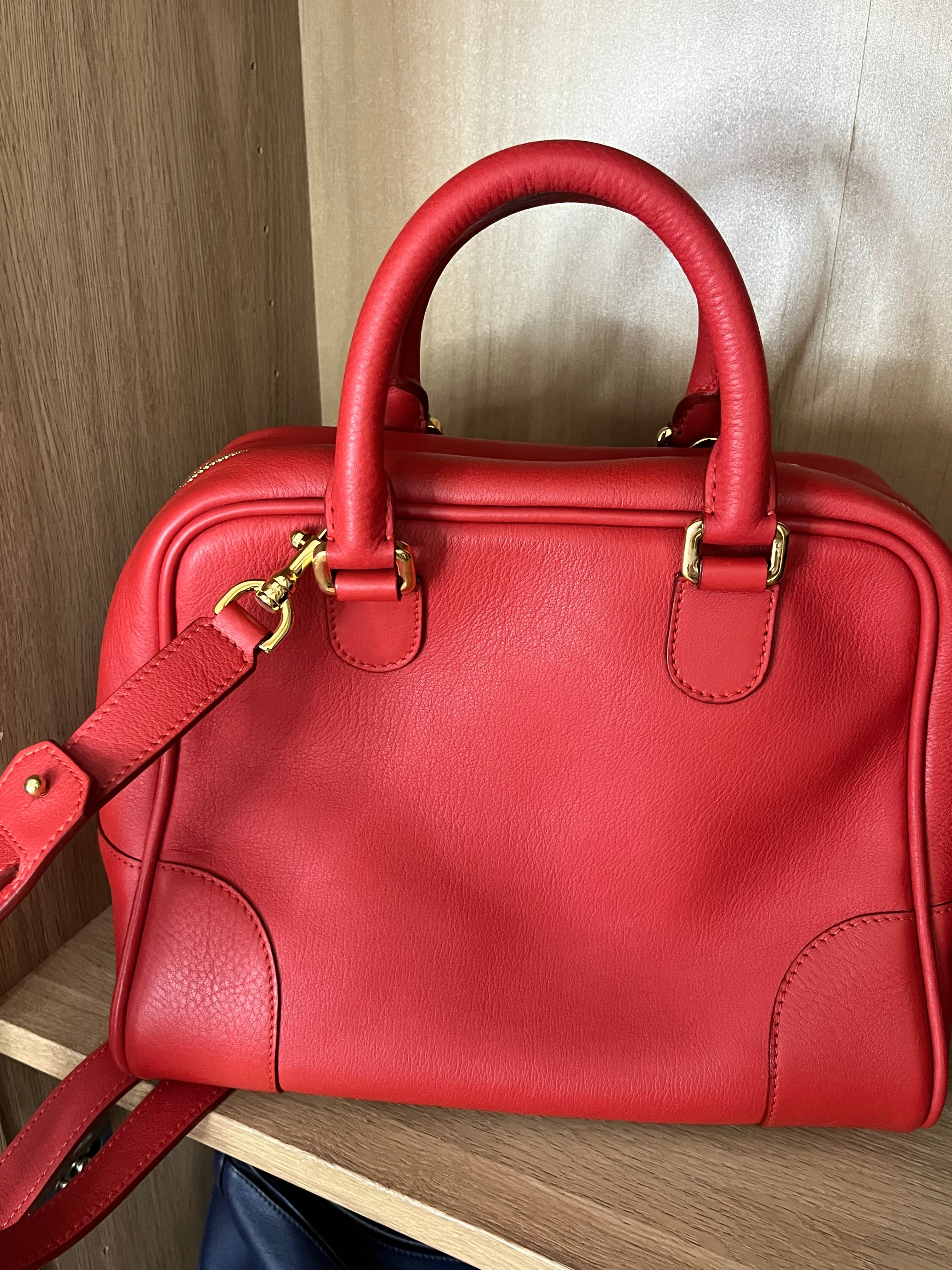 Loewe amazona 75 bandolera rojo