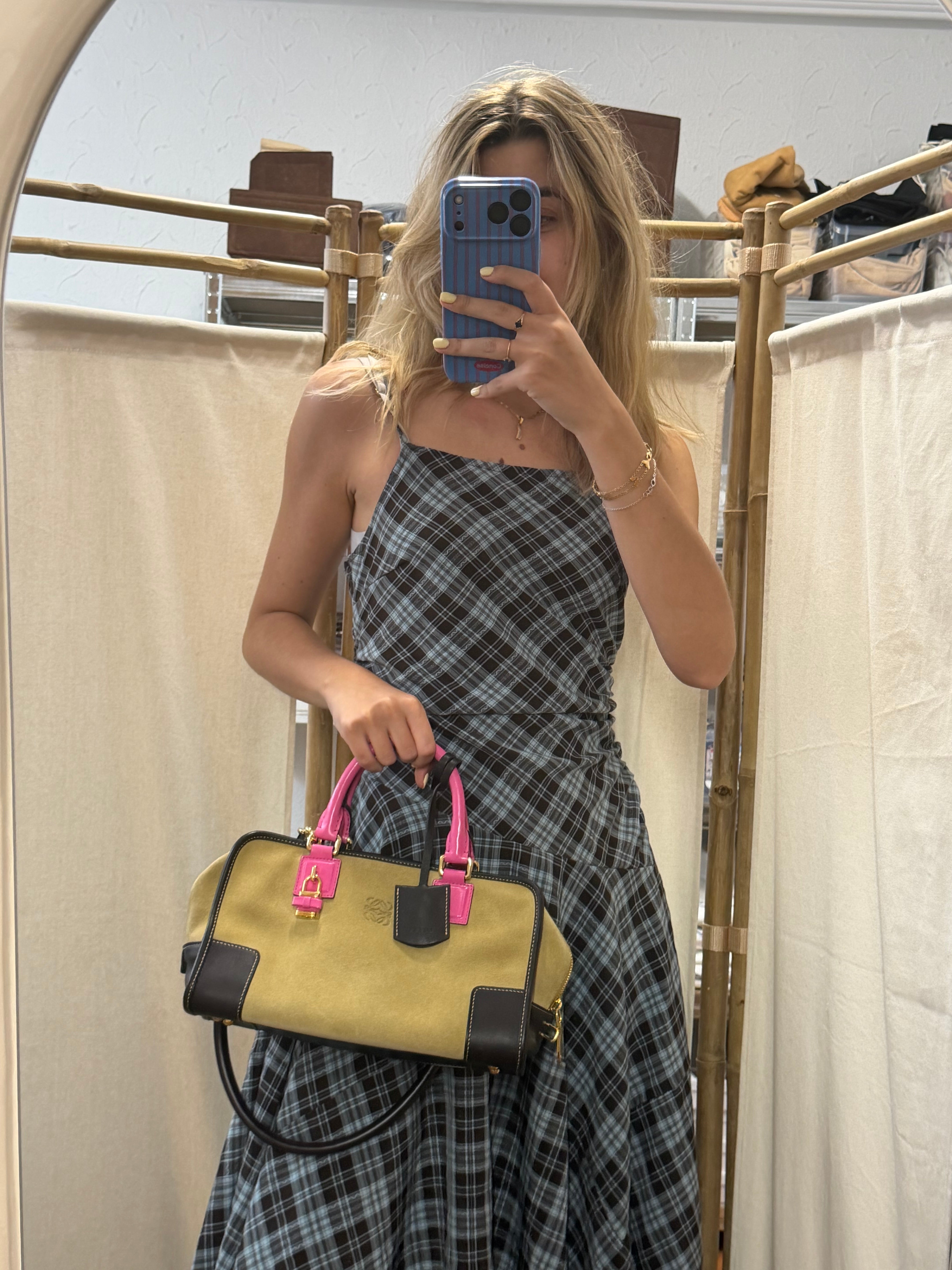 Loewe Amazona 28 Ante Oro Rosa Edición Especial asas rosas