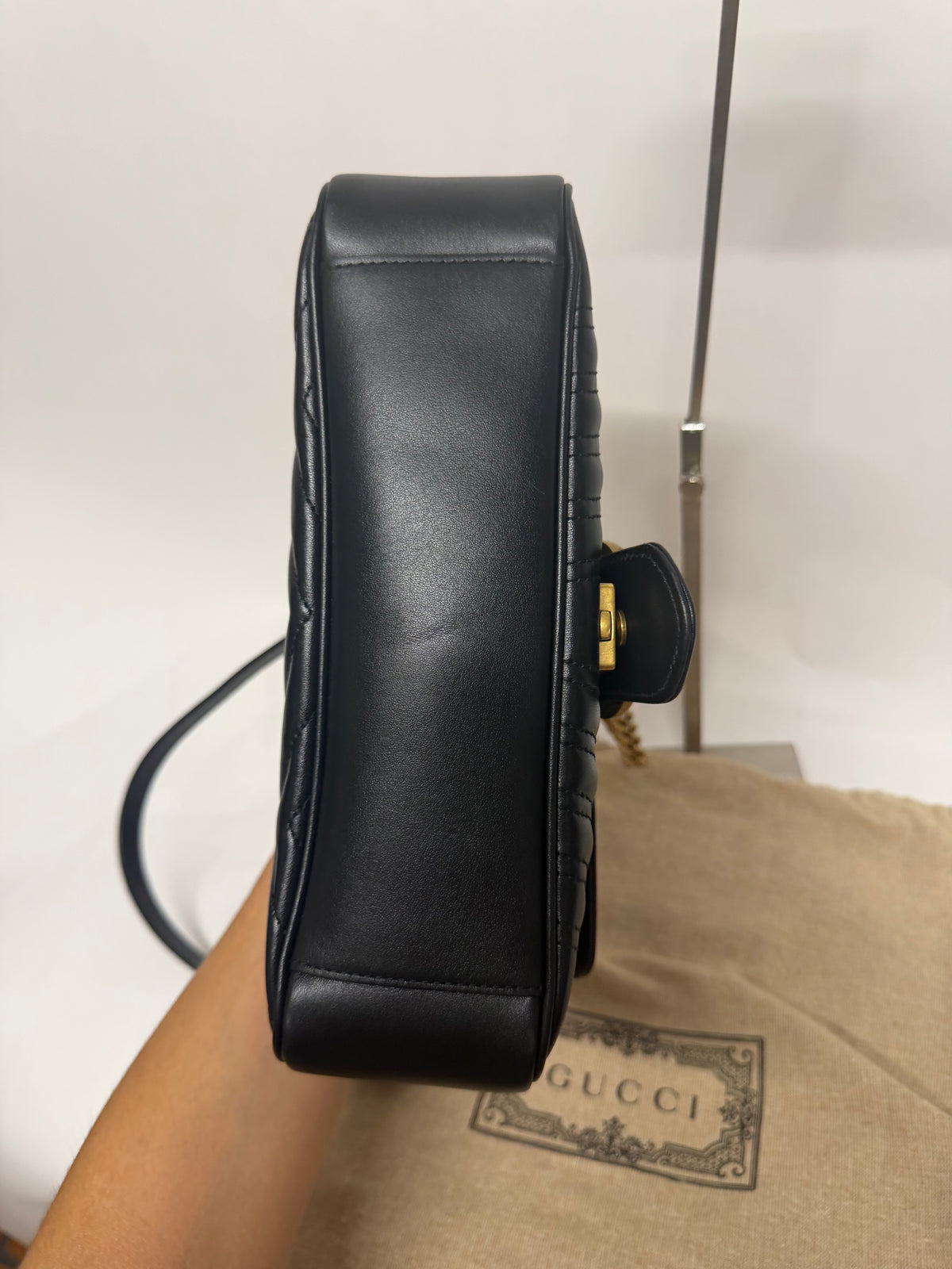 Gucci GG Marmont Small Matelassé Piel Negra Herrajes Dorados
