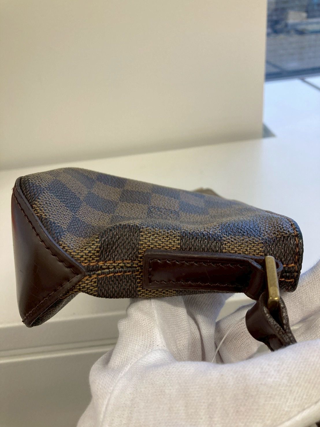 Louis Vuitton Trotteur bandolera en lona Damier Ebene