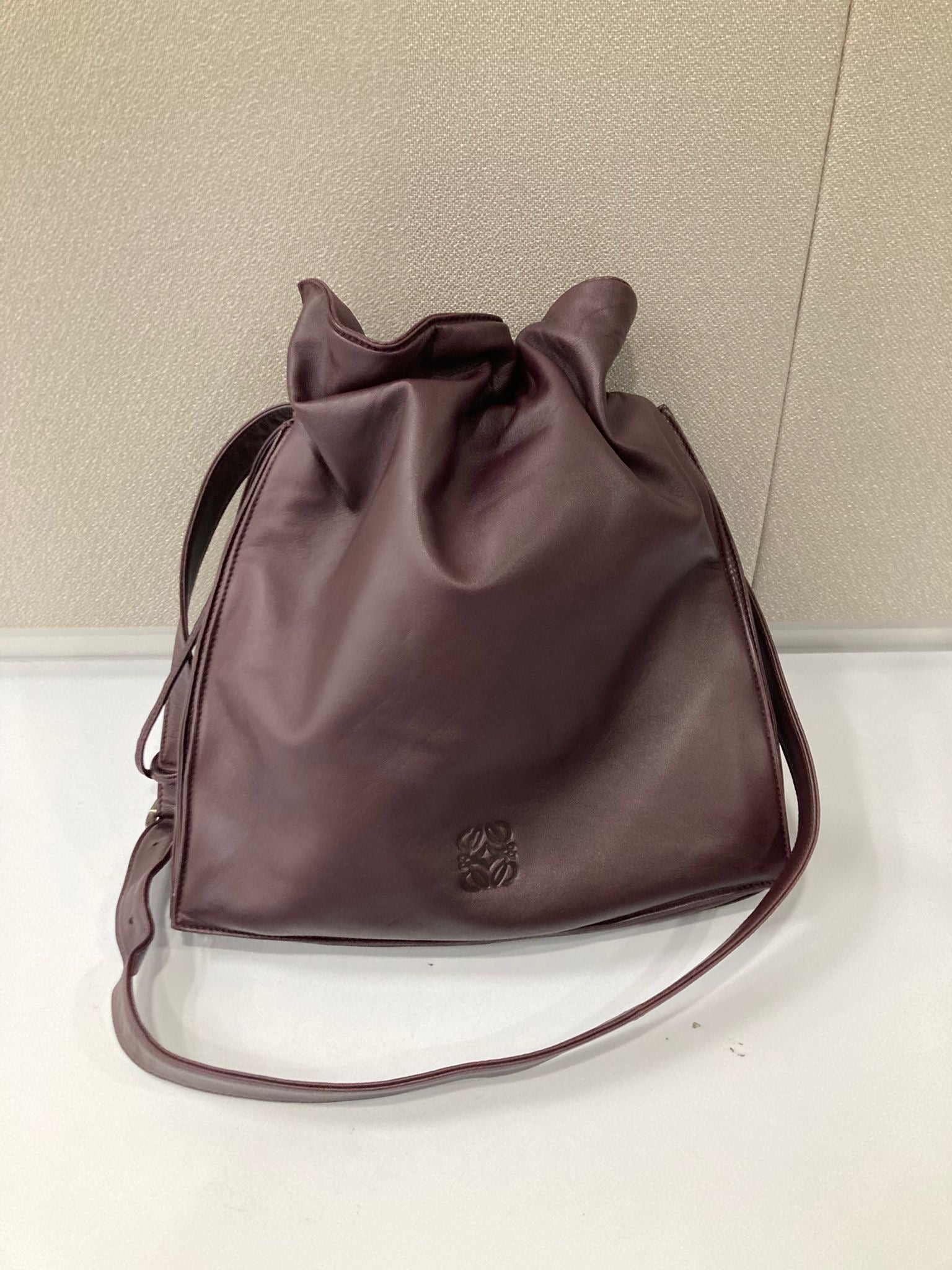 Loewe Flamenco Mediano burdeos Bandolera Piel Napa de Cordero