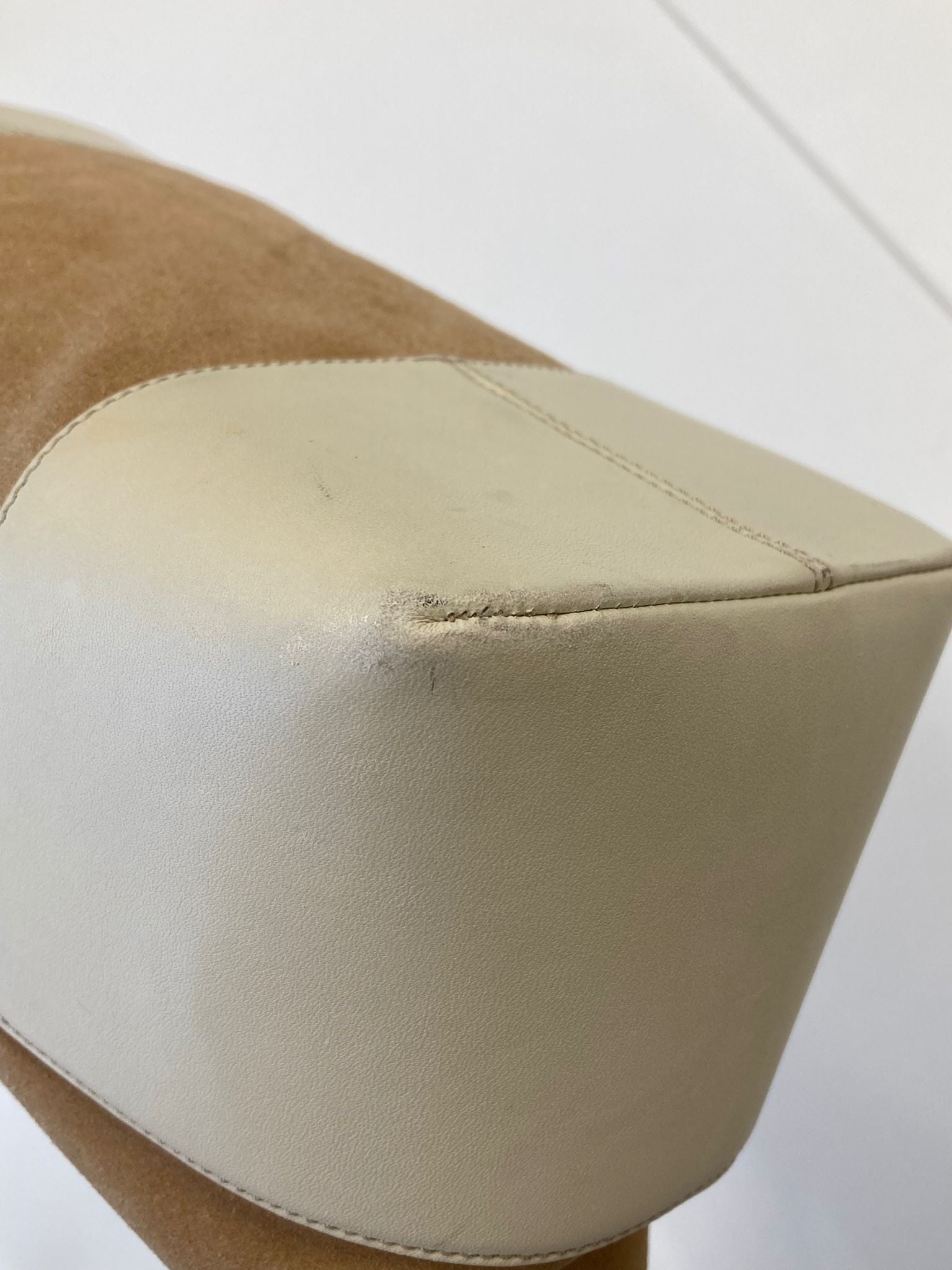 Loewe hombro ante vintage blanco