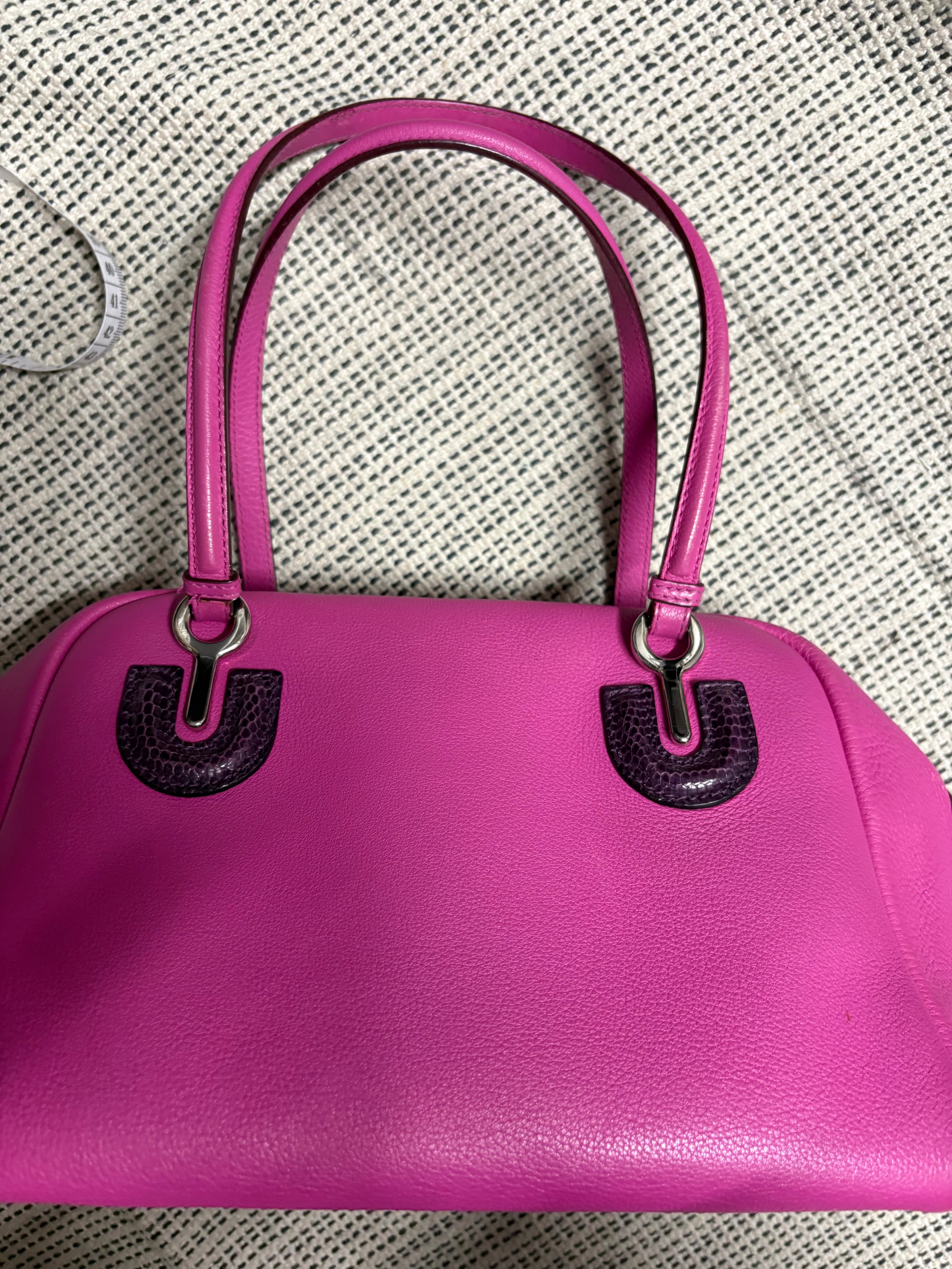 Loewe Bolso Vintage Fucsia Piel con Detalles Exóticos