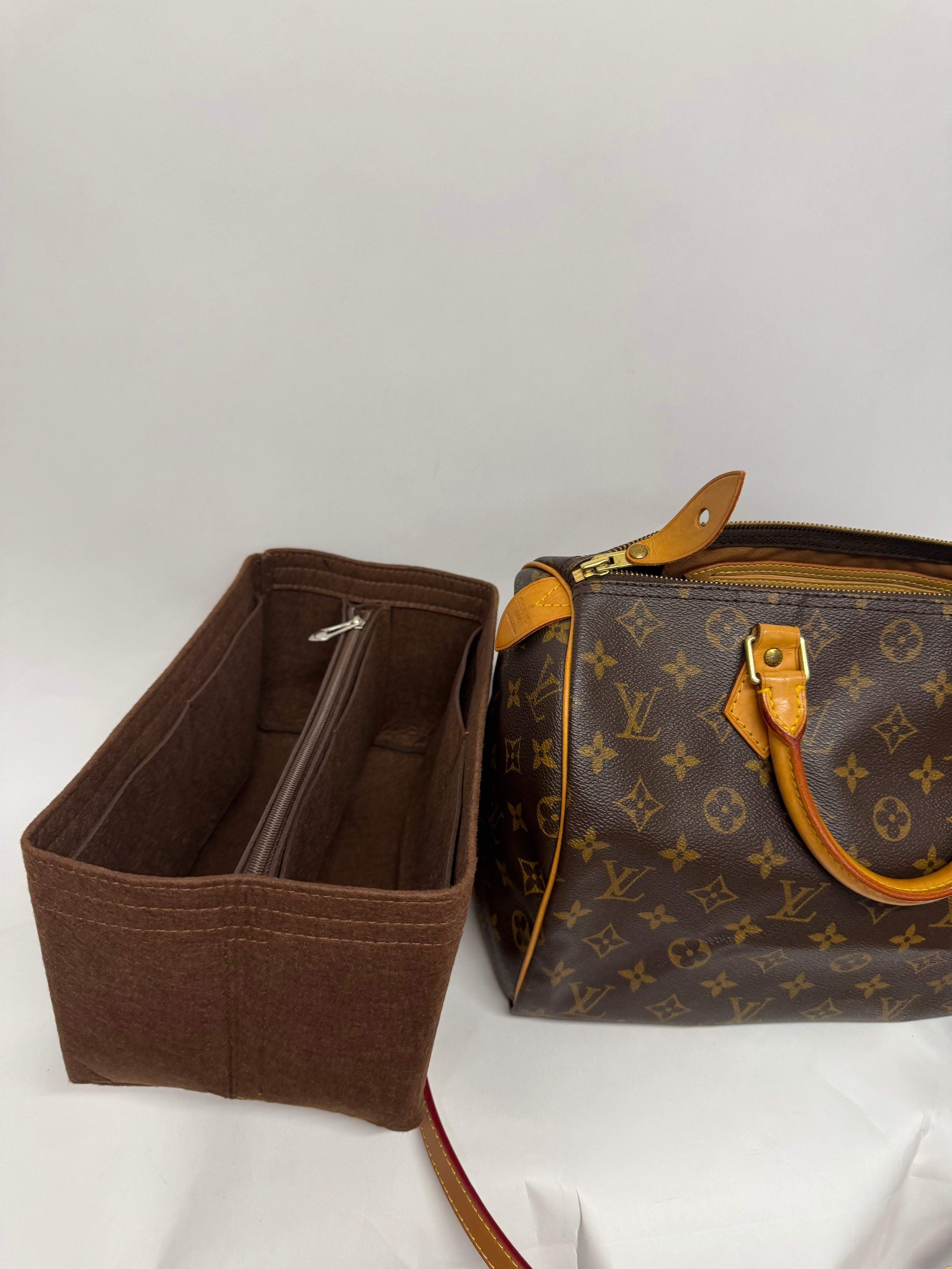Louis Vuitton Speedy 30 Monogram TH1927