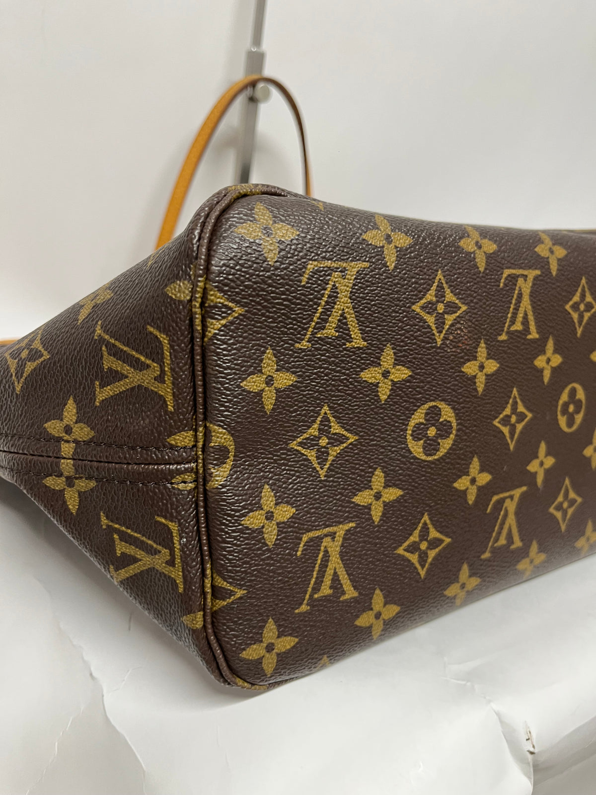 Louis Vuitton Neverfull MM Lona Monogram