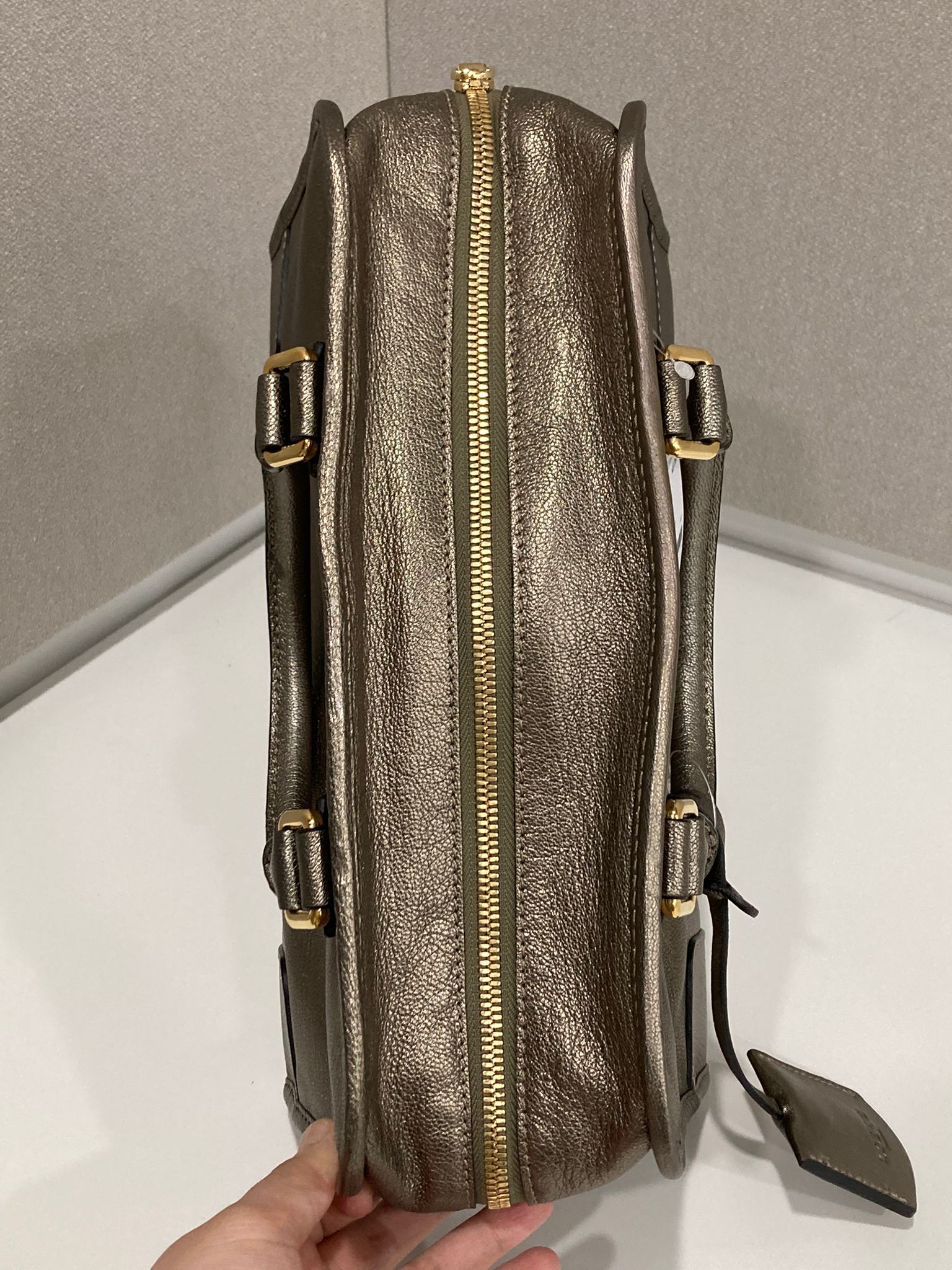 Loewe amazona 28 gris metalizado