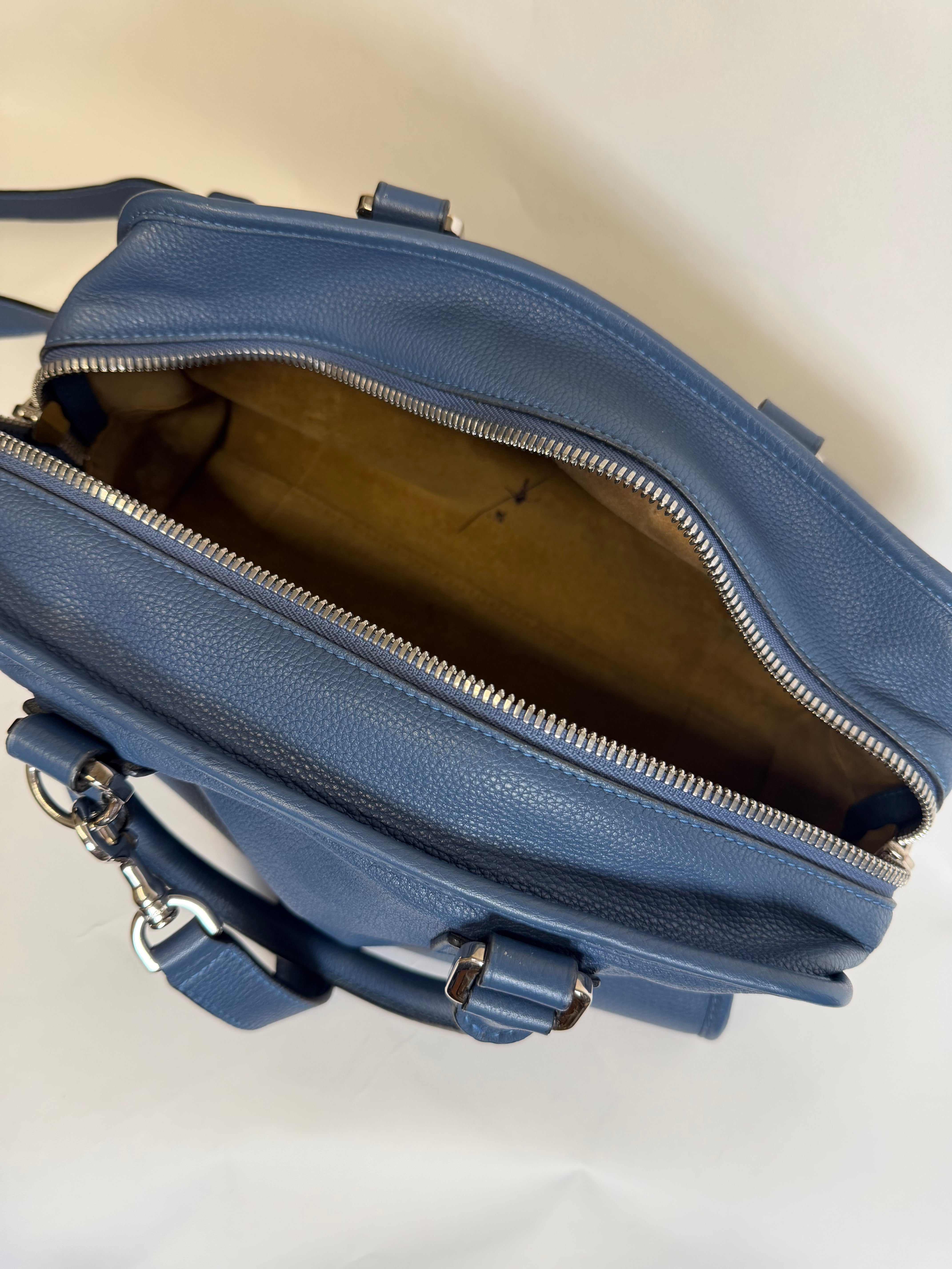 Loewe Amazona 28 Azul Navy modelo nuevo con bandolera