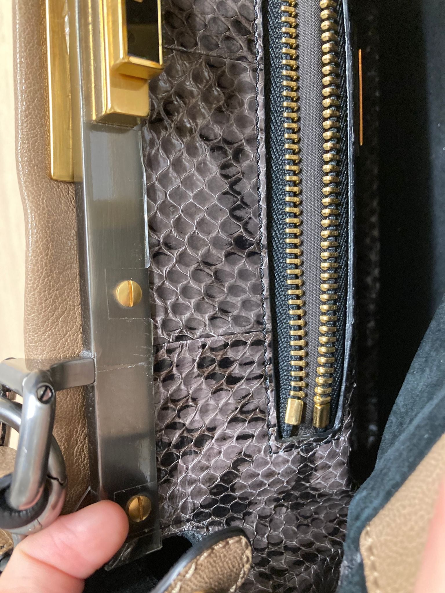 Fendi peekaboo Beige topo bandolera mediano