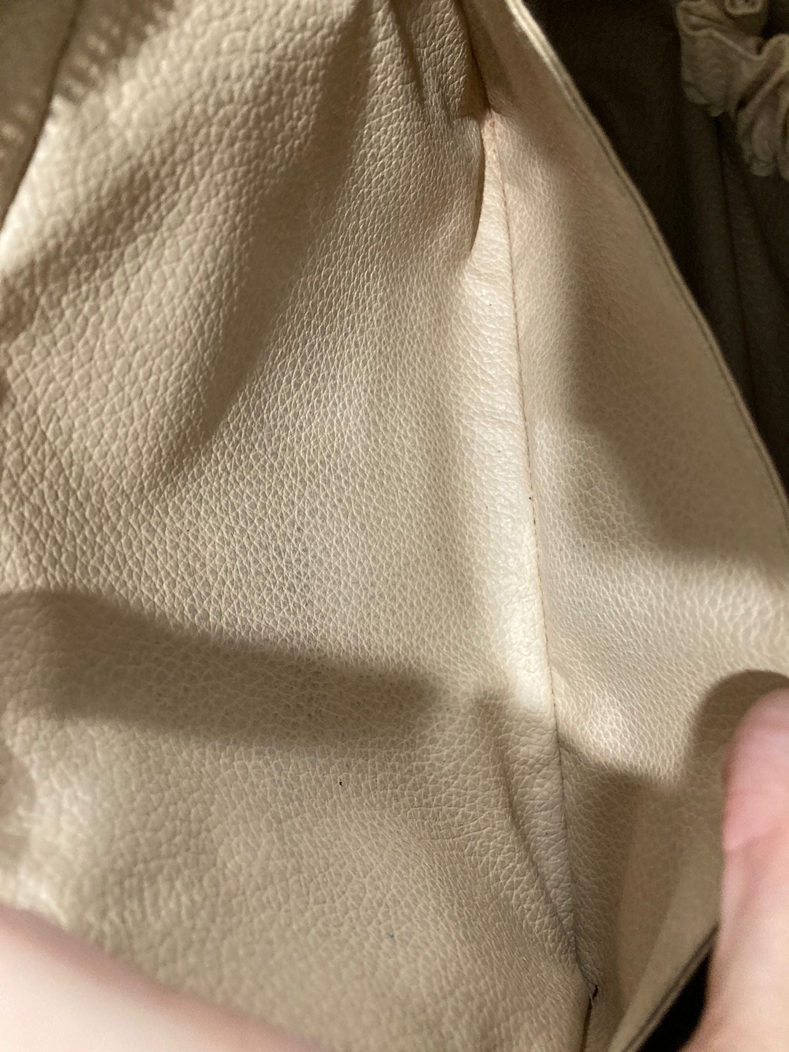 Louis Vuitton Trousse Toilette 23 Monogram – Vintage