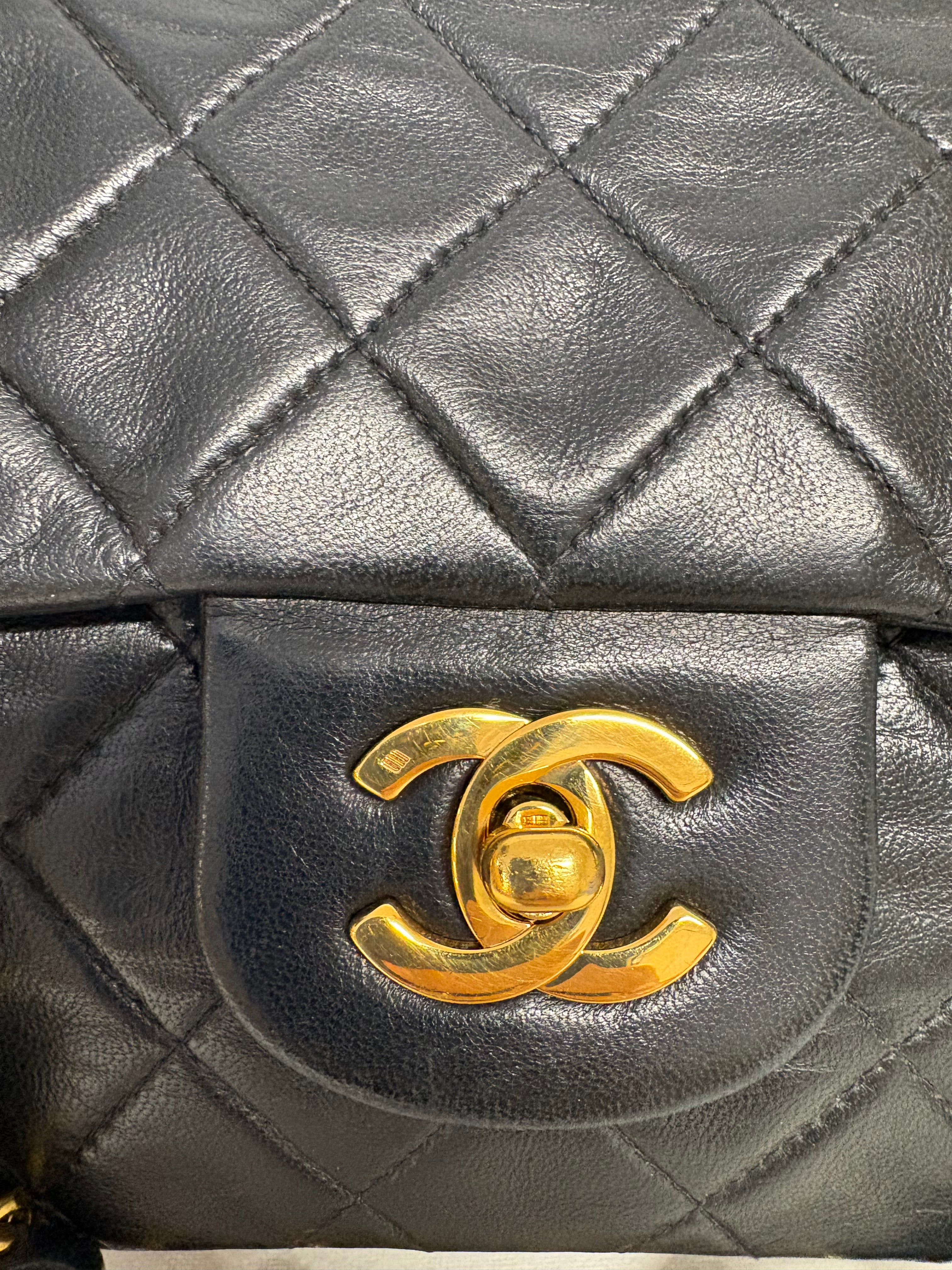 Chanel timeless 25 double flap lambskin negro – serie 4