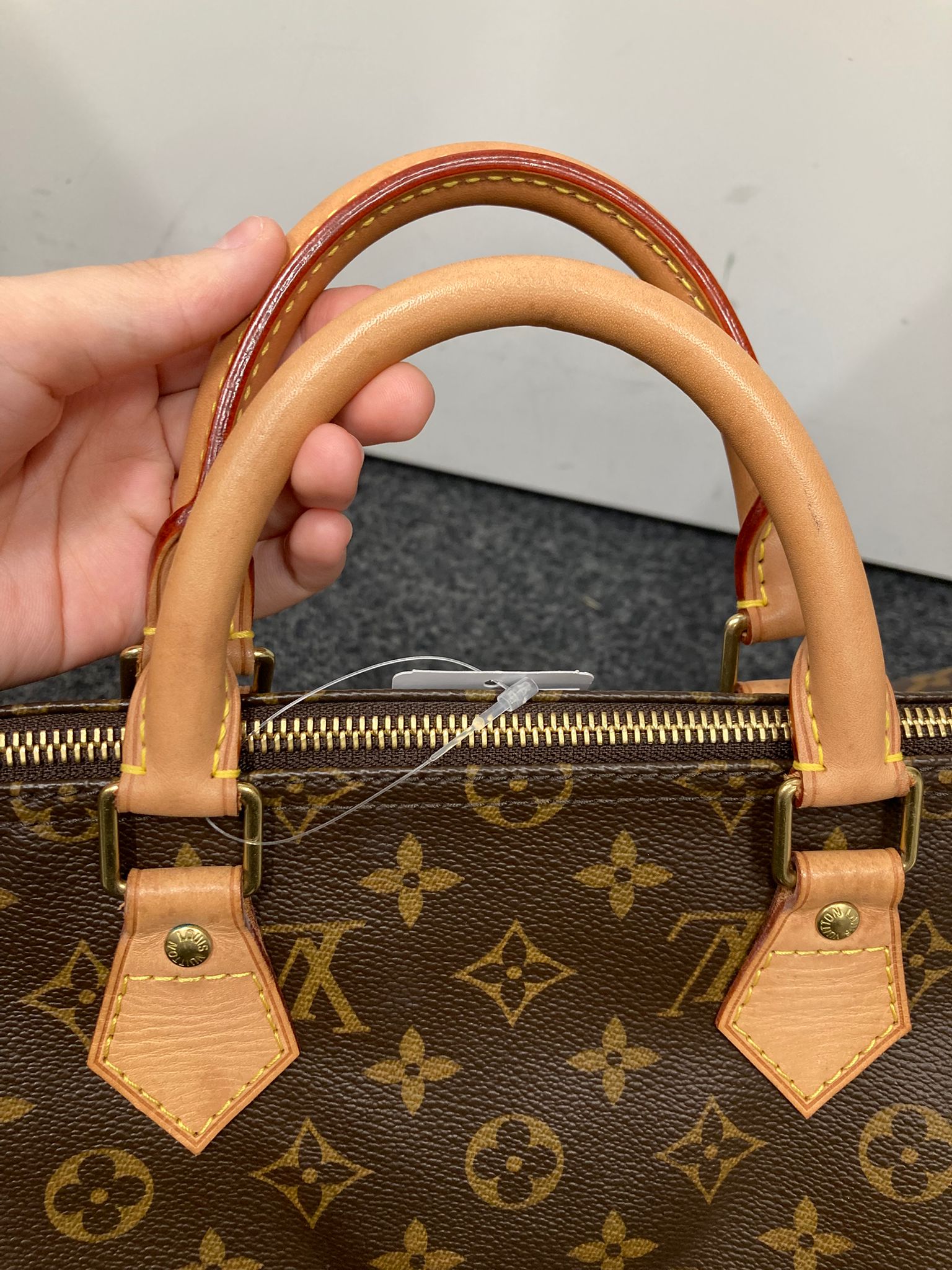 Louis Vuitton speedy 35 canvas monogram