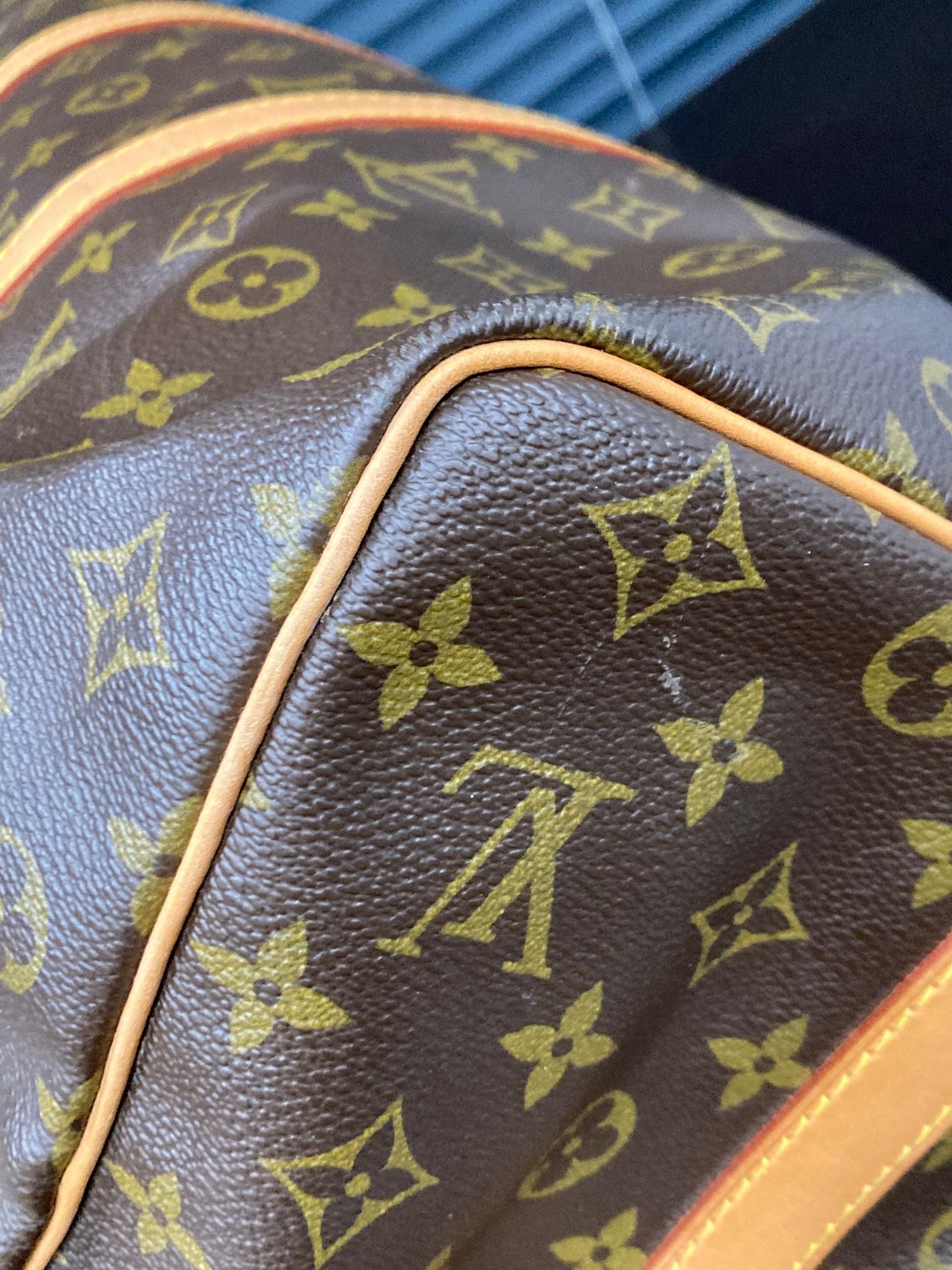 Louis Vuitton Keepall Bandoulière 50
