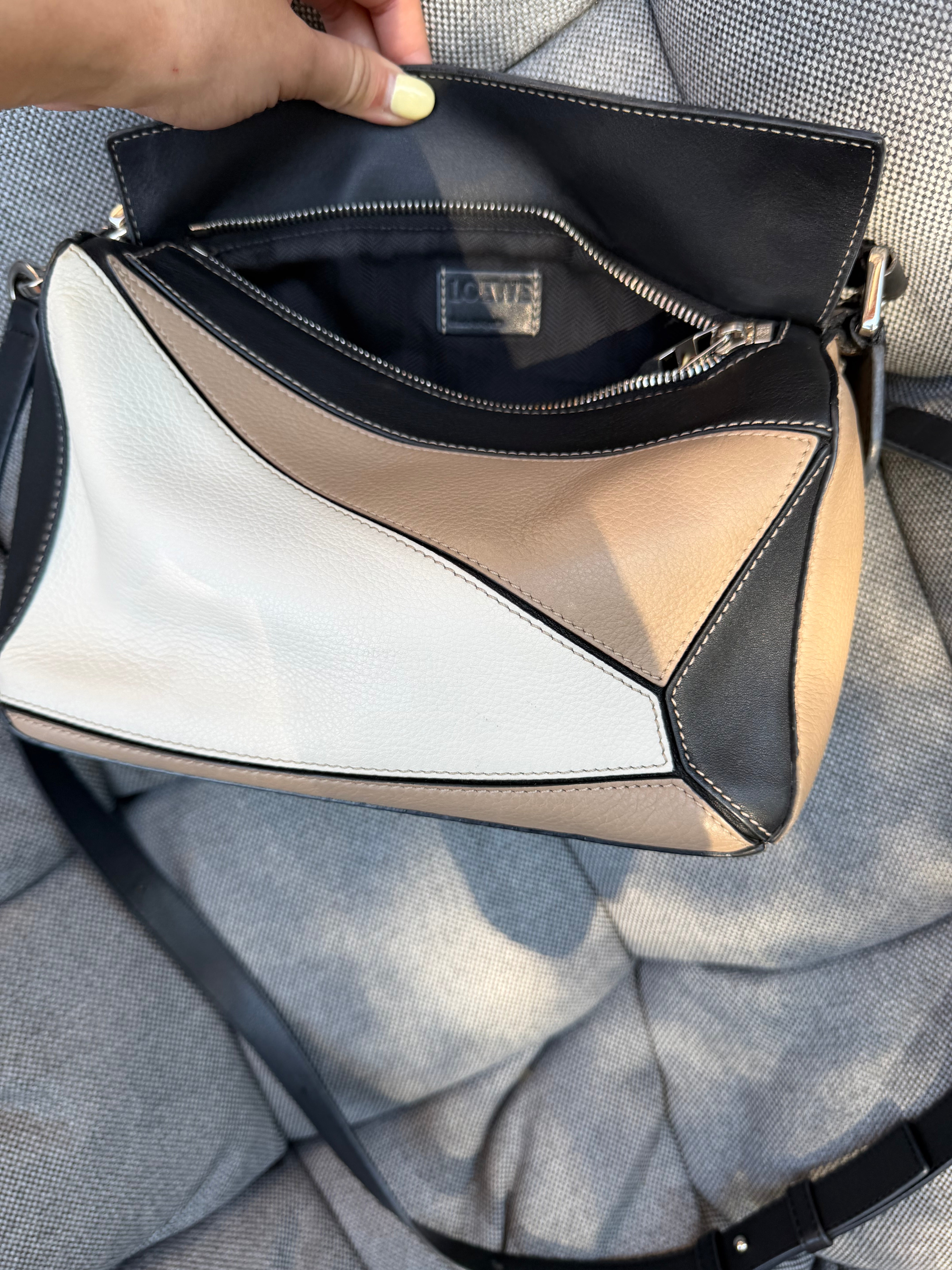 Loewe Puzzle Small Tricolor blanco topo y negro