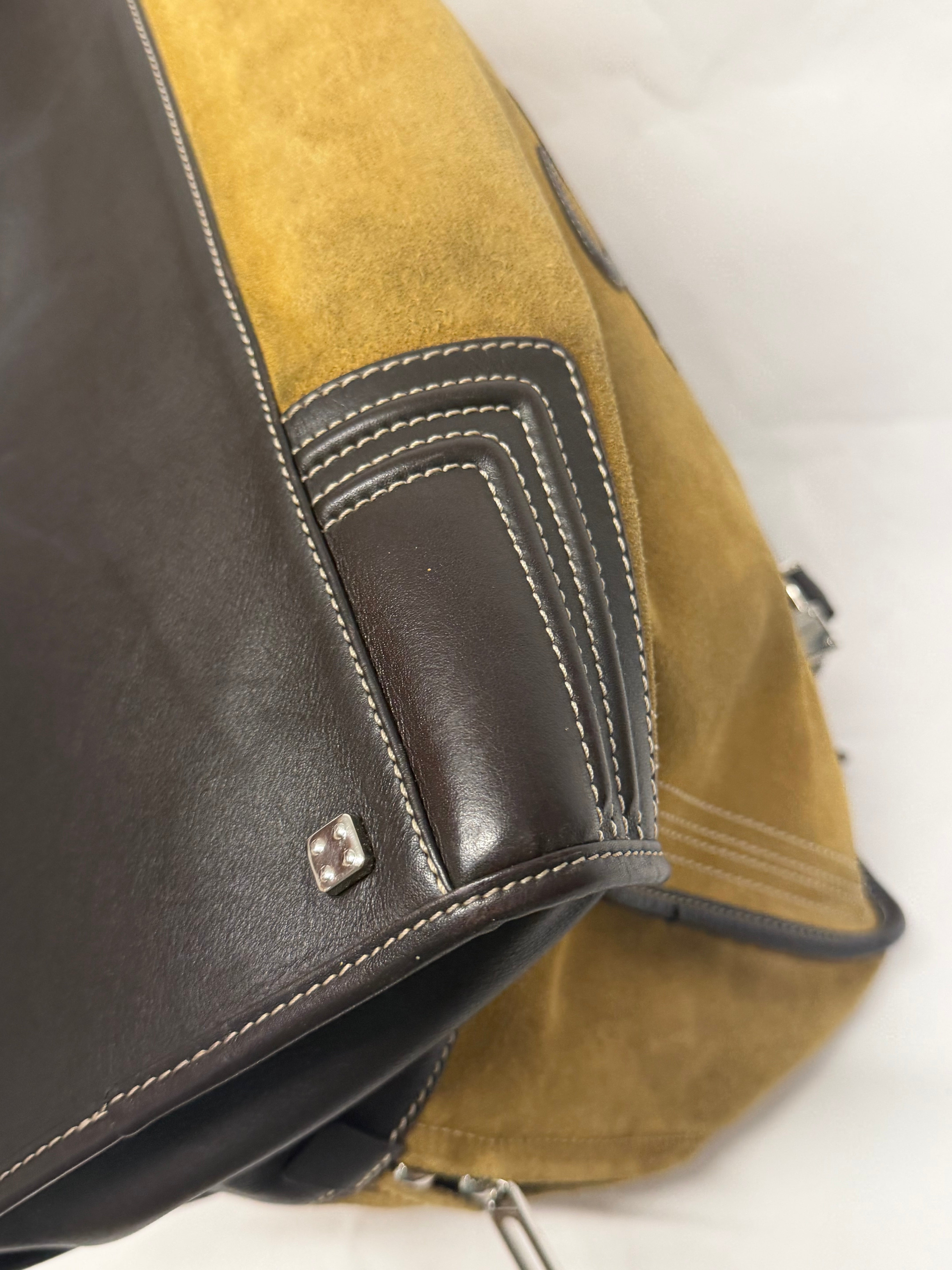 Loewe Amazona 44 | Ante Oro Anagrama Grande