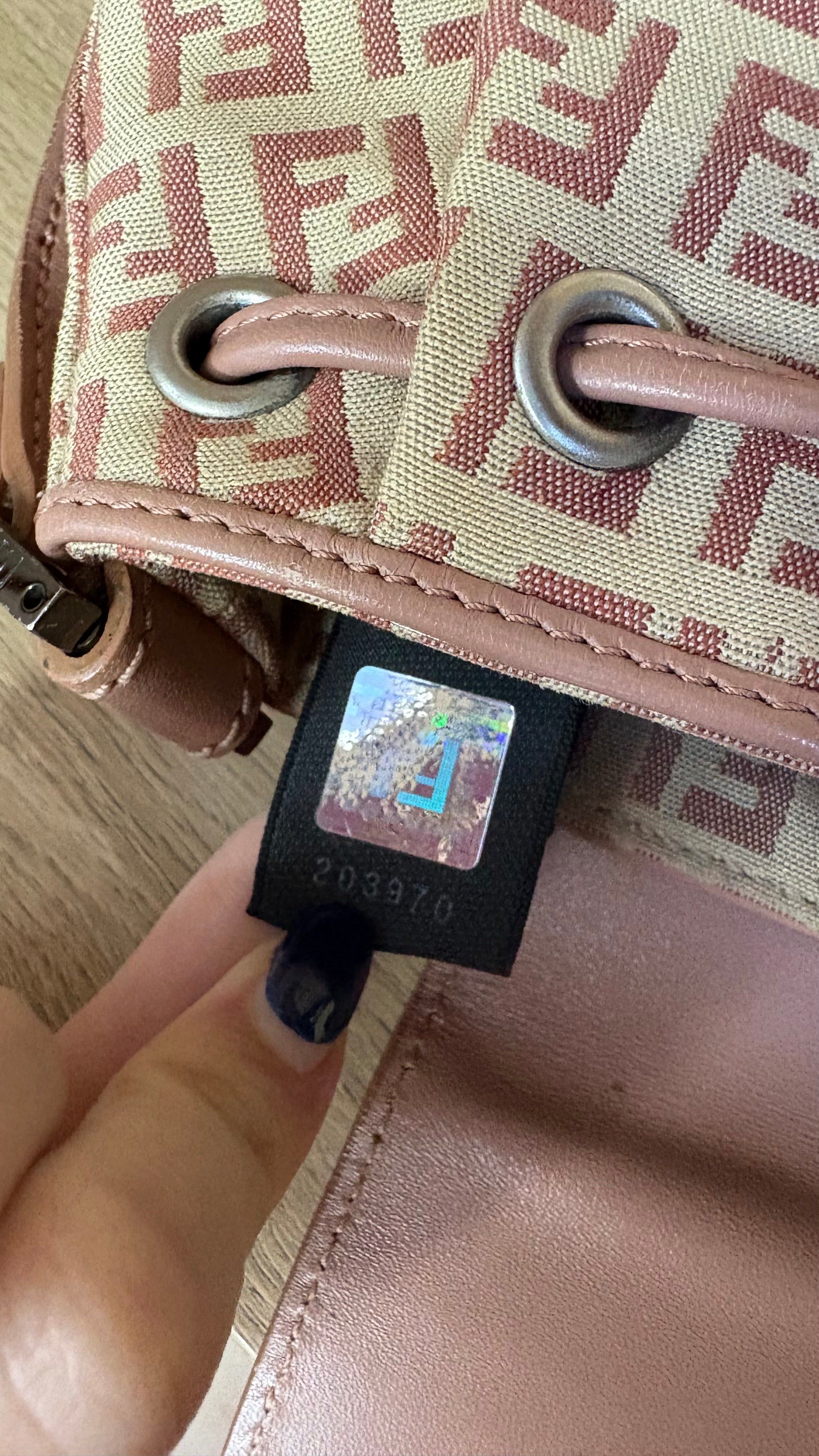 FENDI baguette rosa