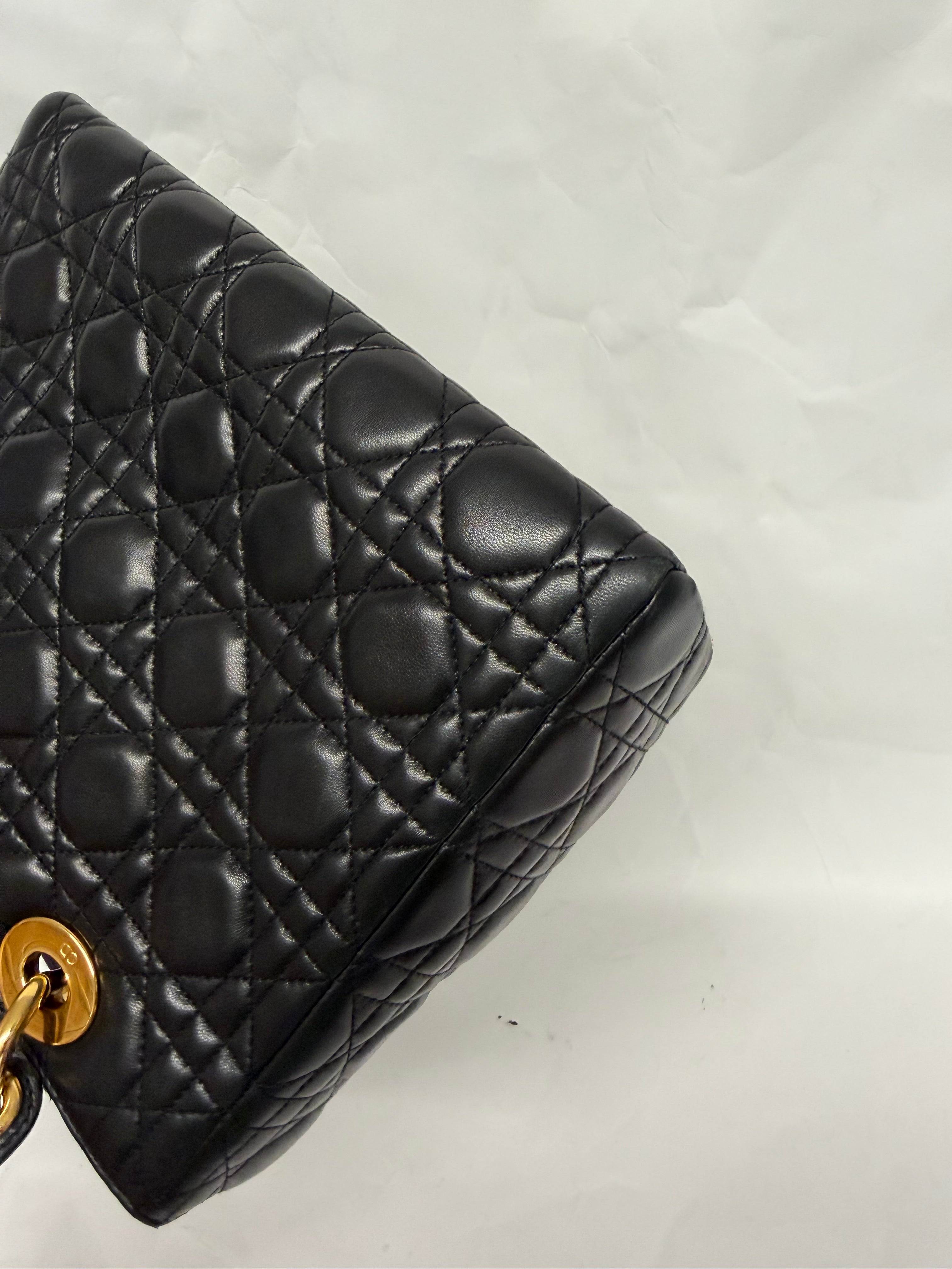 Christian Dior Lady Dior Medium | Lambskin Negro Gold