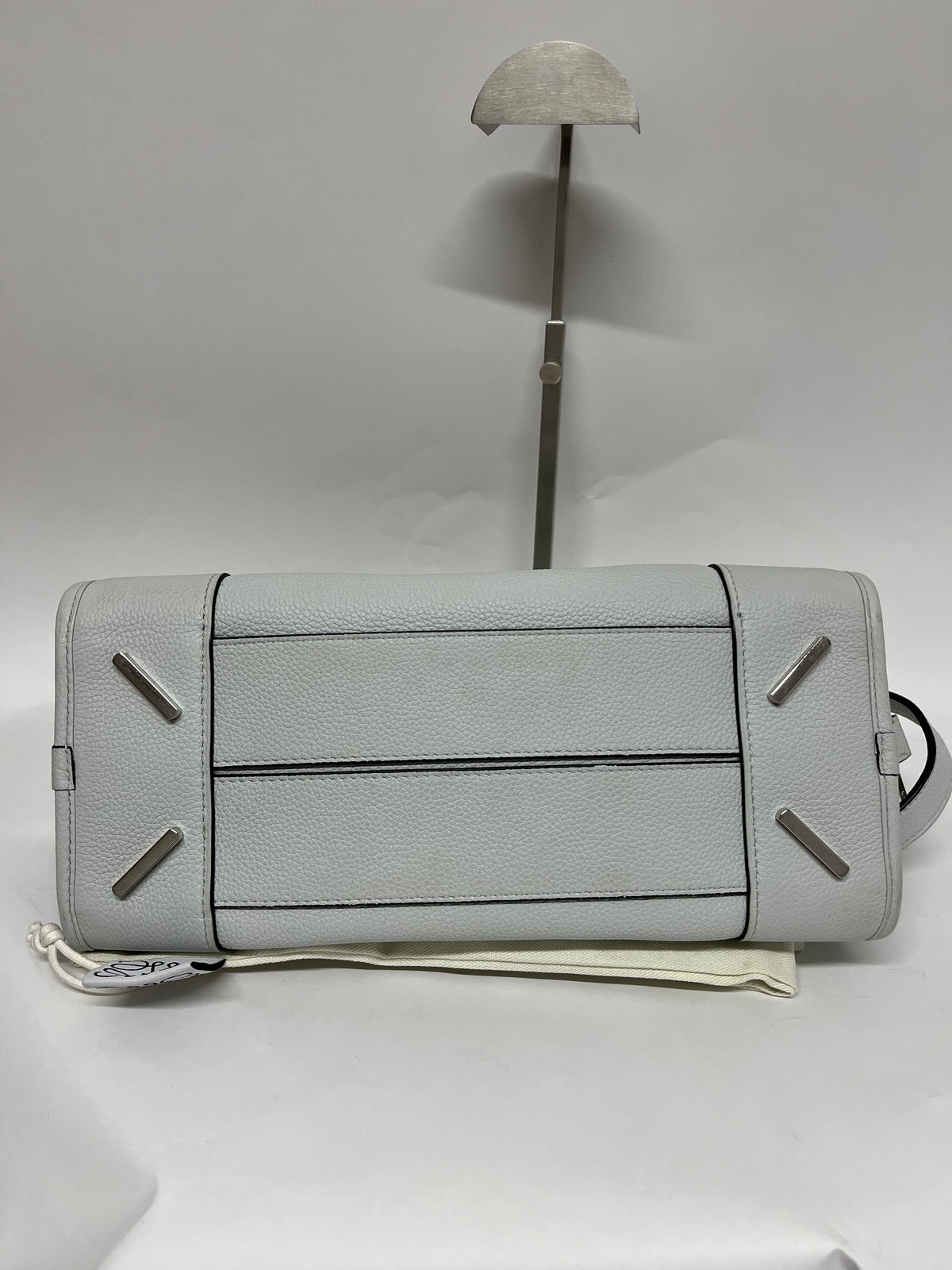 Loewe Amazona 28 Piel Blanca con Bandolera
