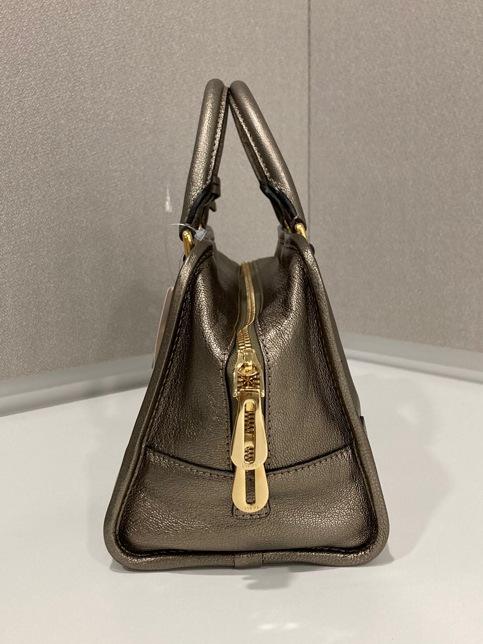 Loewe amazona 28 gris metalizado