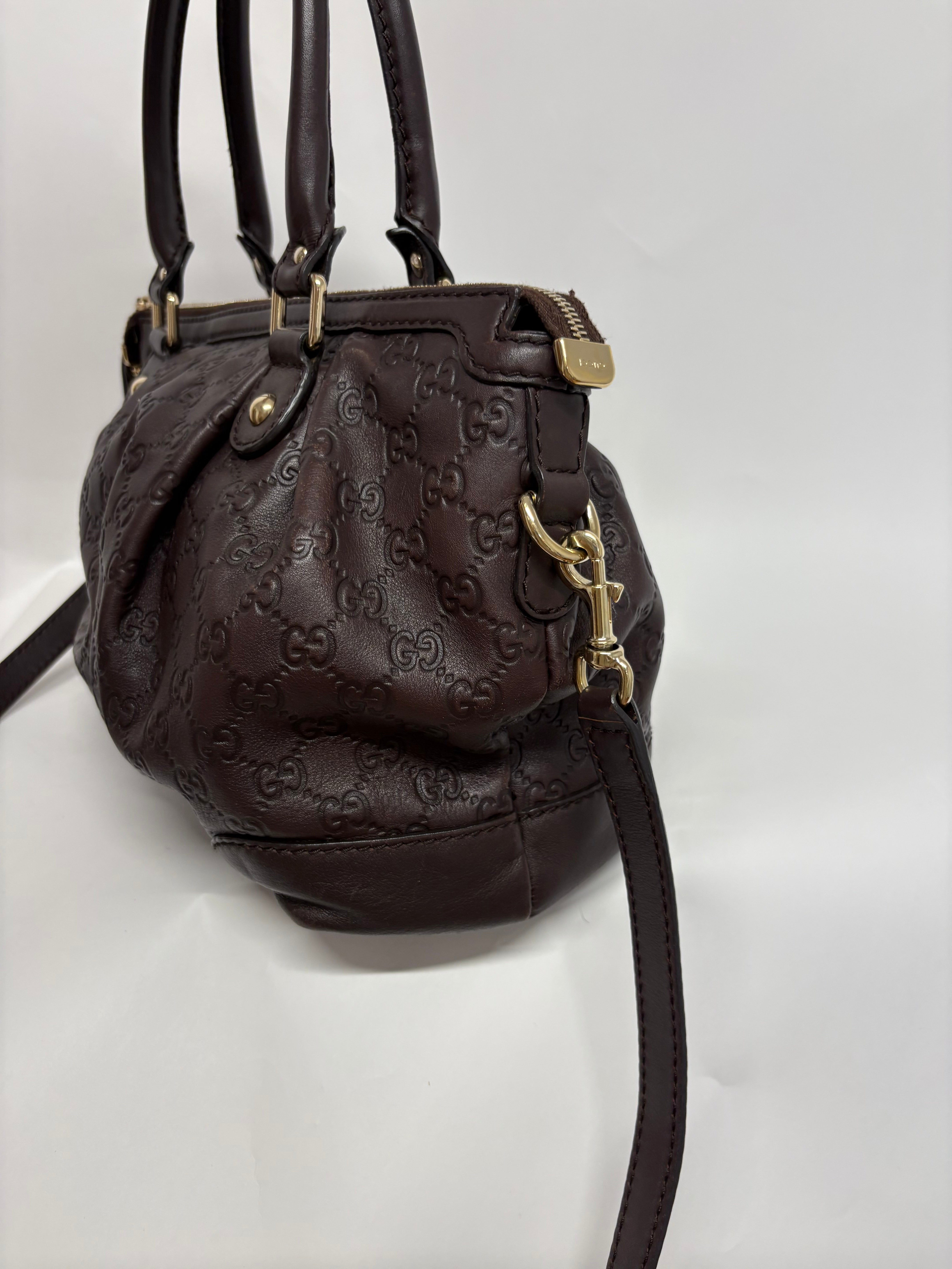 Gucci GG Guccissima suckey – Piel marrón chocolate Y bandolera