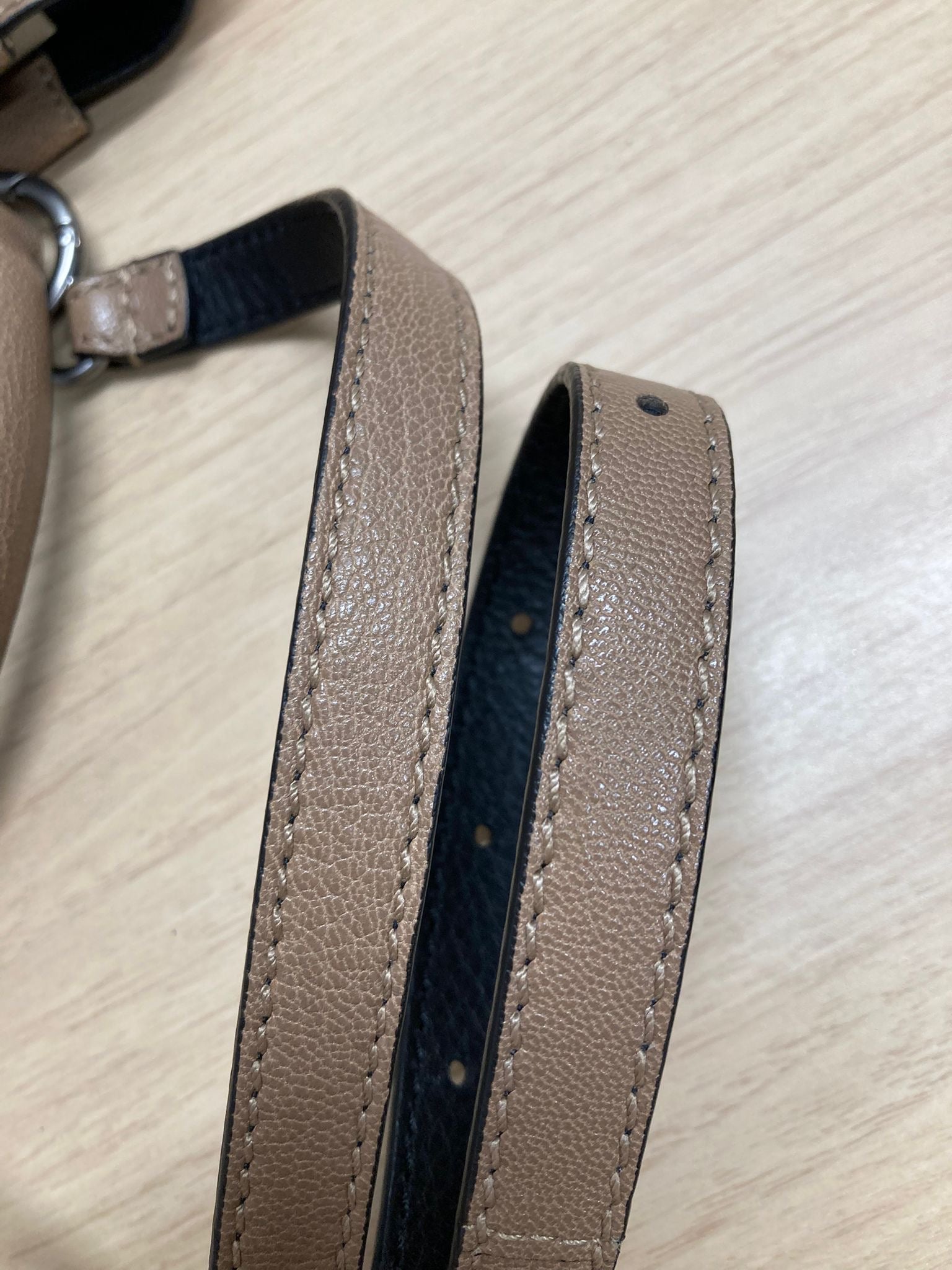 Fendi peekaboo Beige topo bandolera mediano
