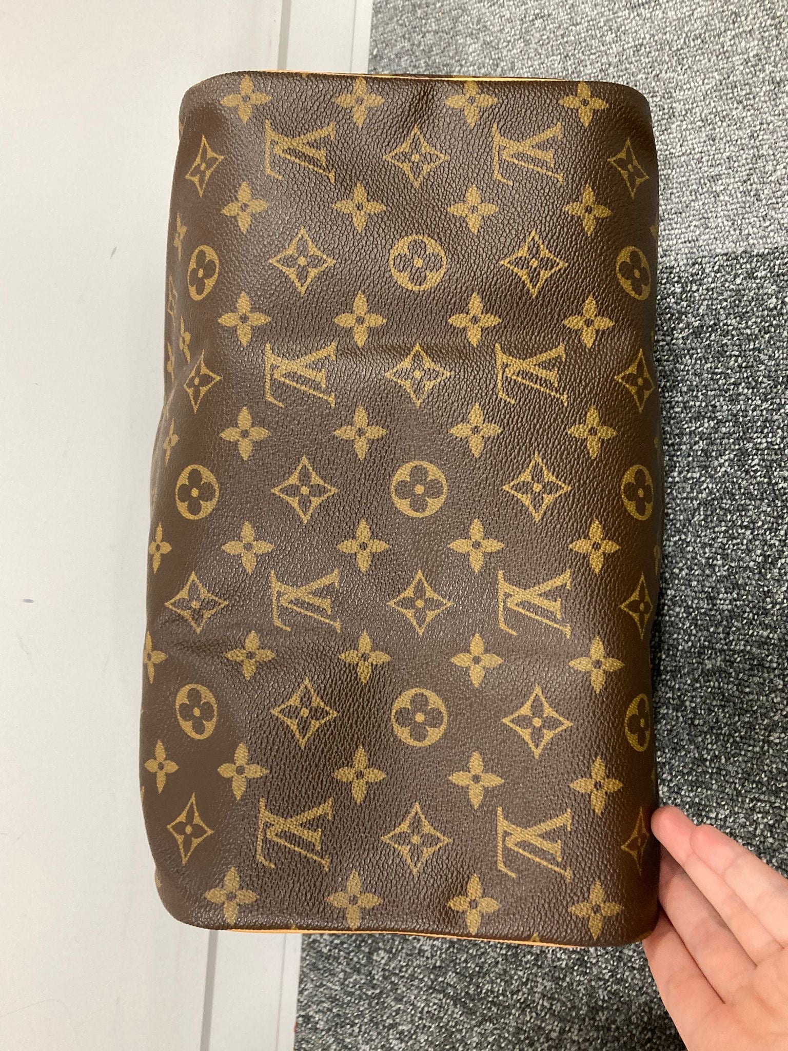Louis Vuitton speedy 30 monogram