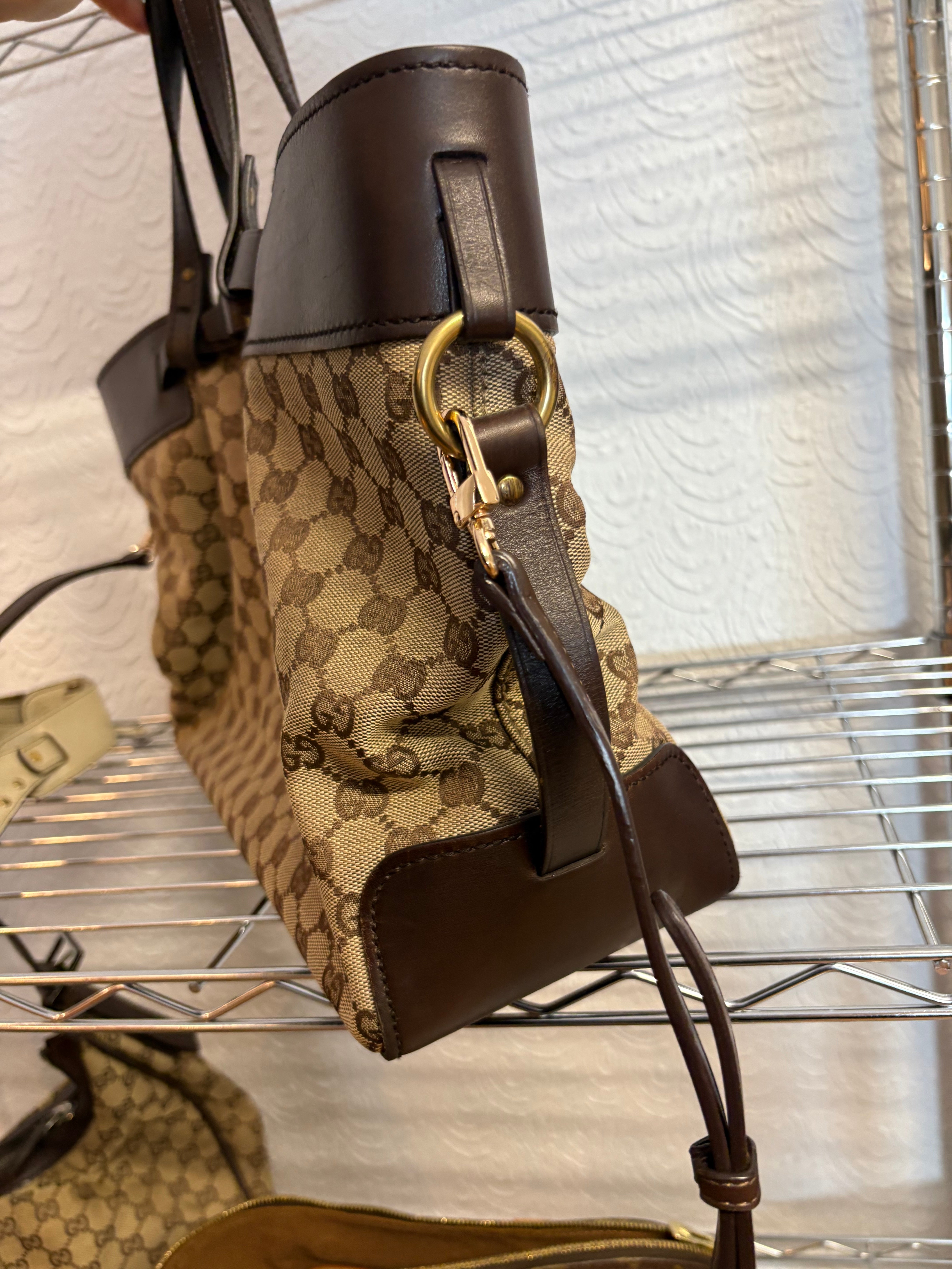 Gucci GG Canvas Belt Tote Shopper con hebilla