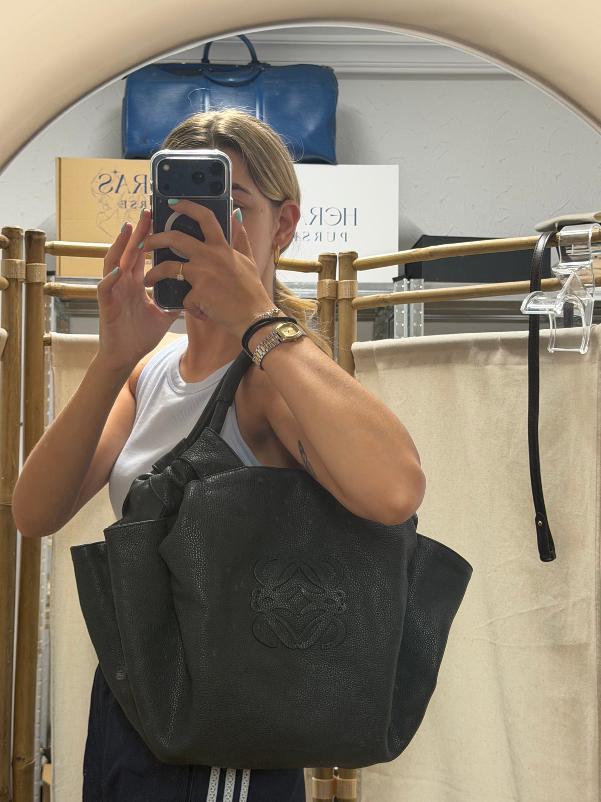 Loewe Aire Grande Piel Granulada Azul Marino
