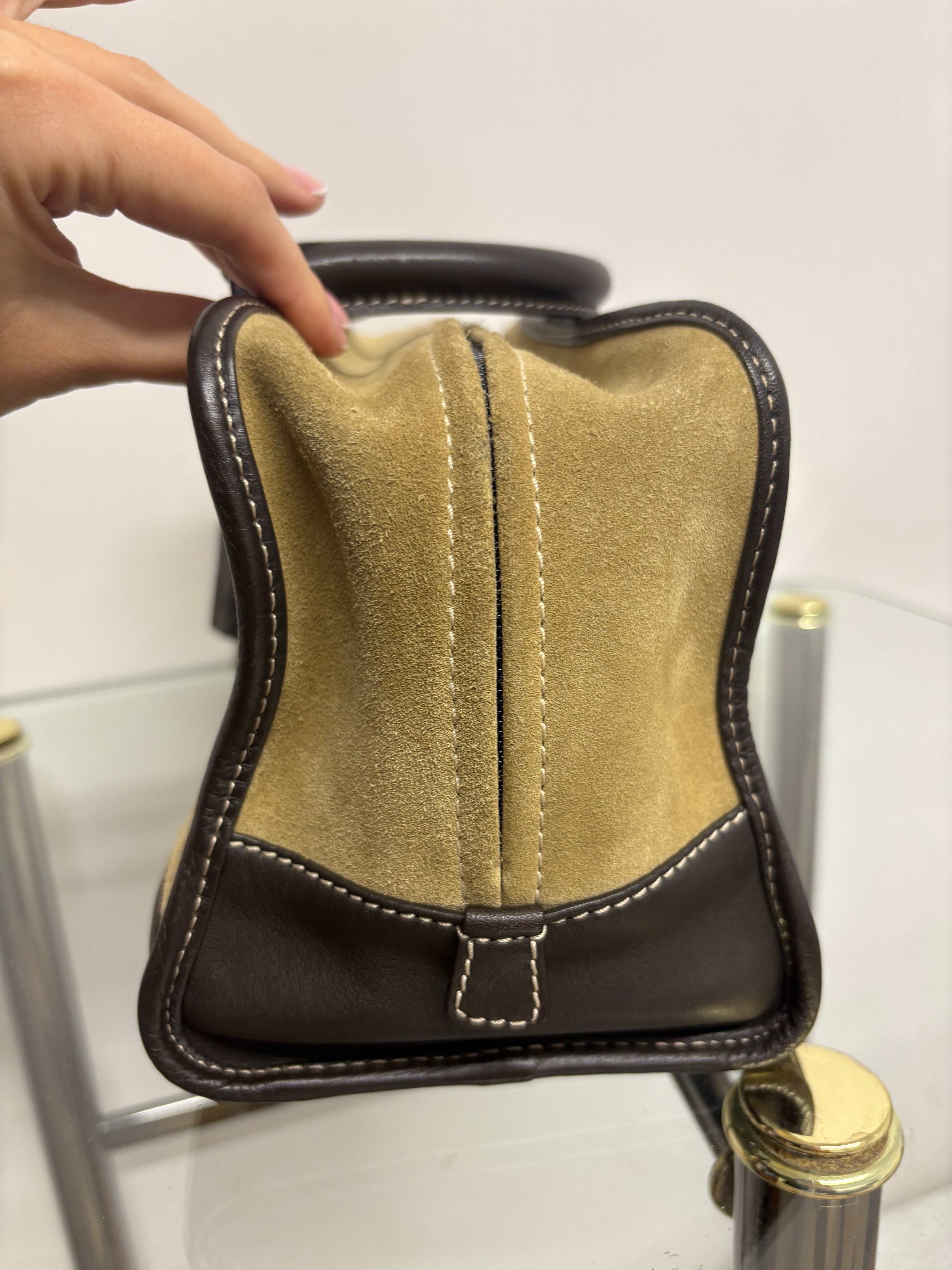 Loewe amazona 30 vintage ante beige y marrón