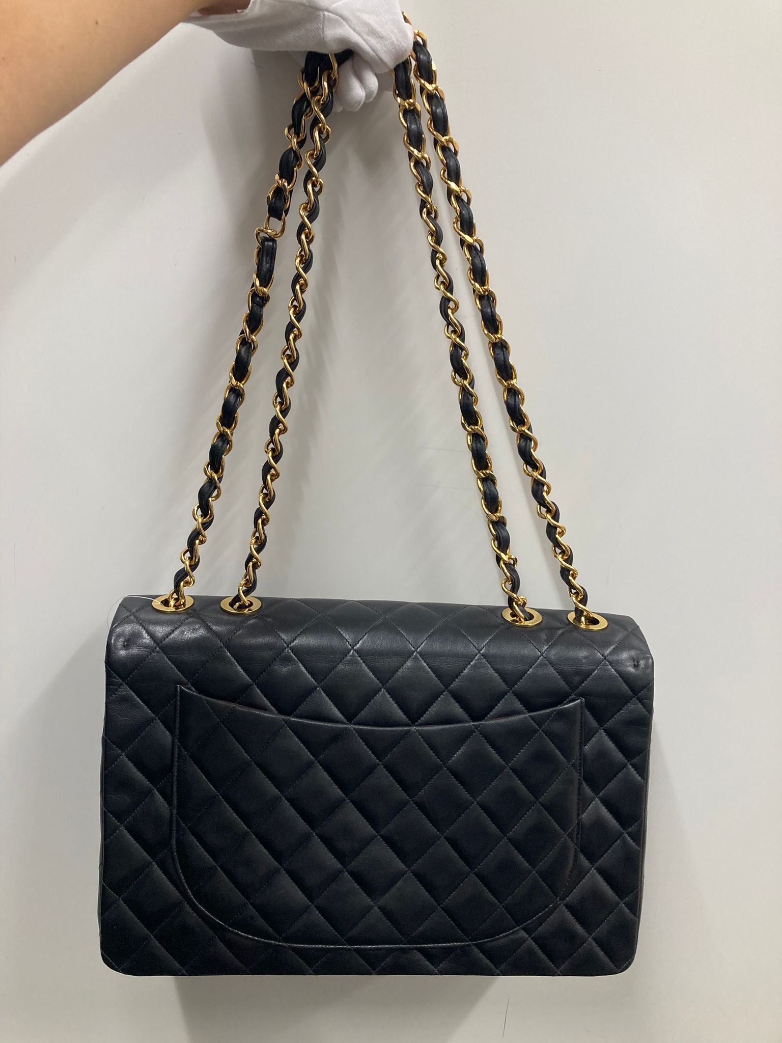 Chanel Jumbo vintage negro en piel de cordero 34 cm