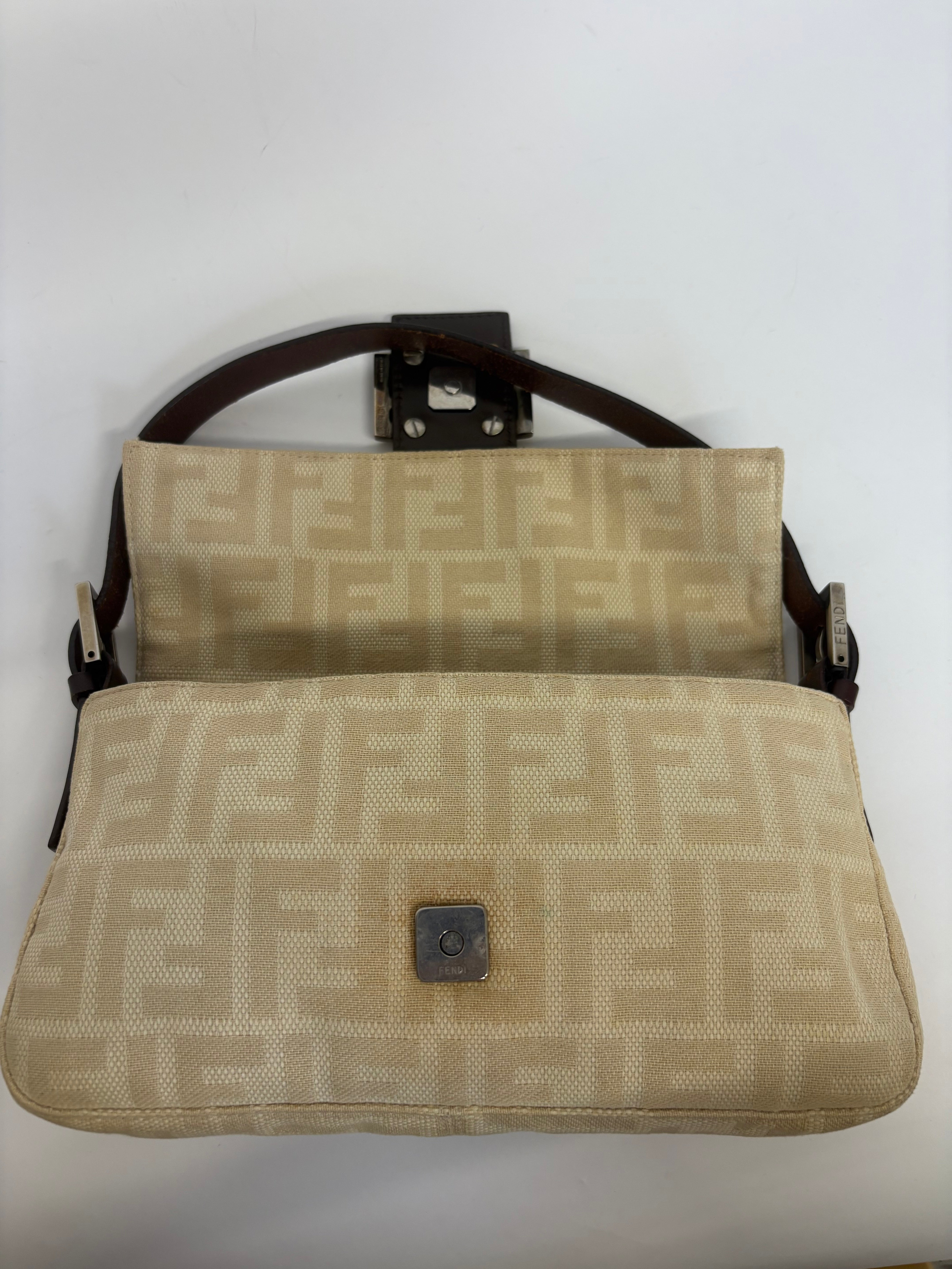 Fendi Baguette Zucca Canvas FF beige