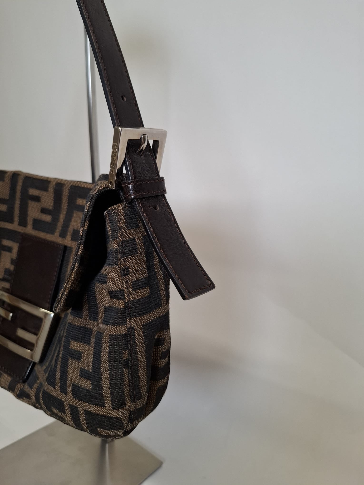 Fendi Mamma Baguette Lona Zucca y Piel Marrón