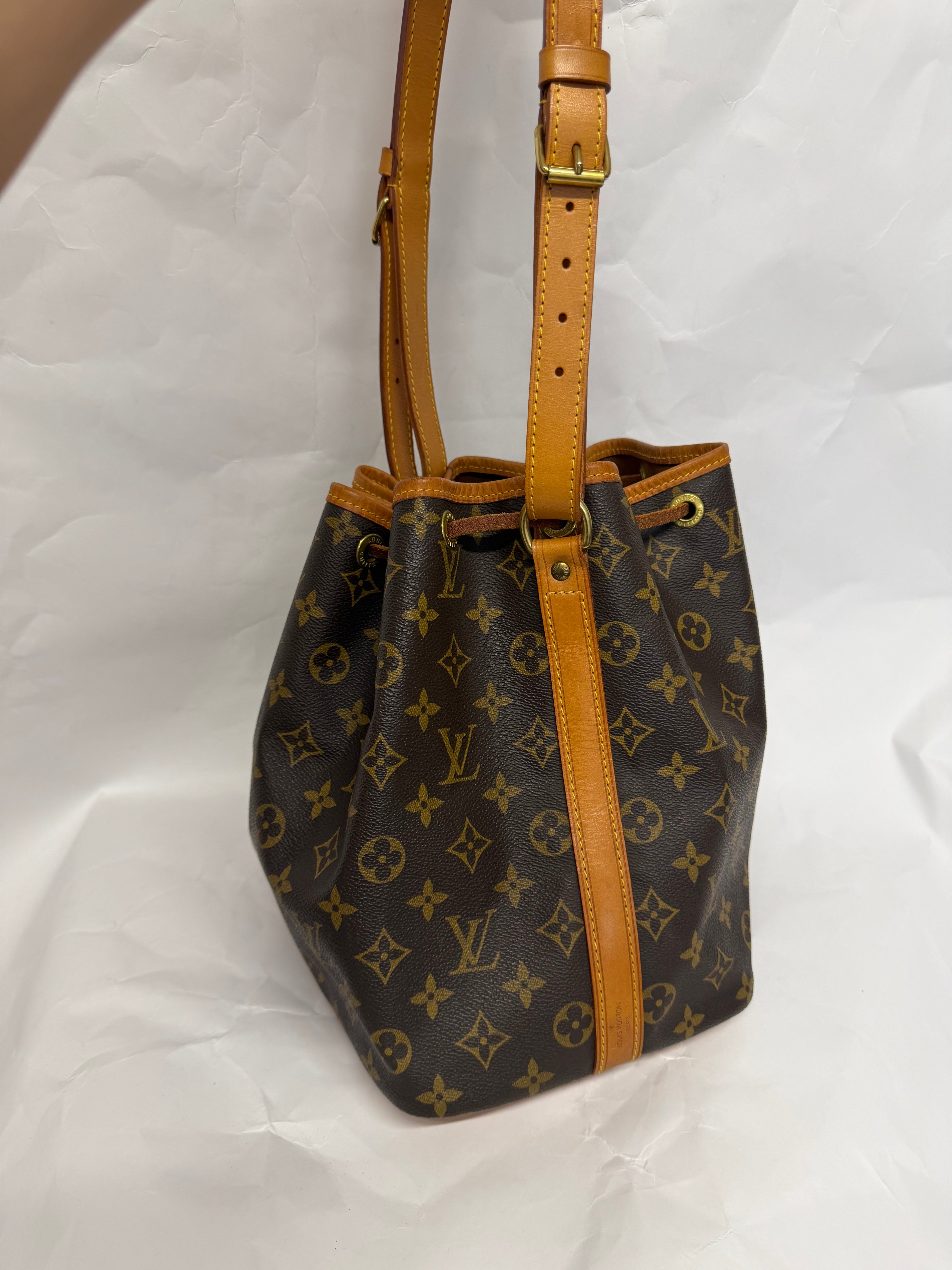 Louis Vuitton Petit Noé monogram