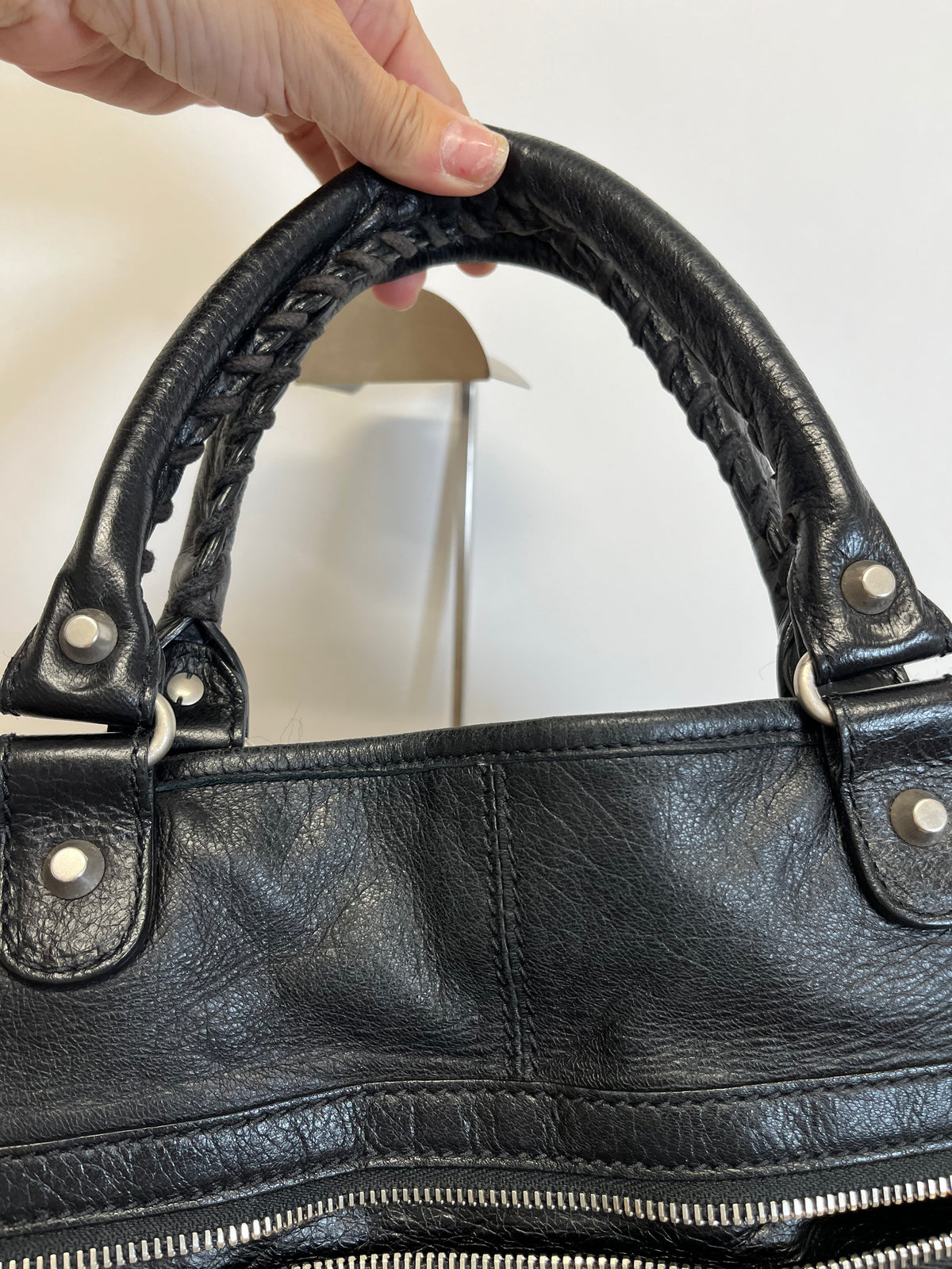 Balenciaga Classic Hexagon Piel Negra grande con bandolera