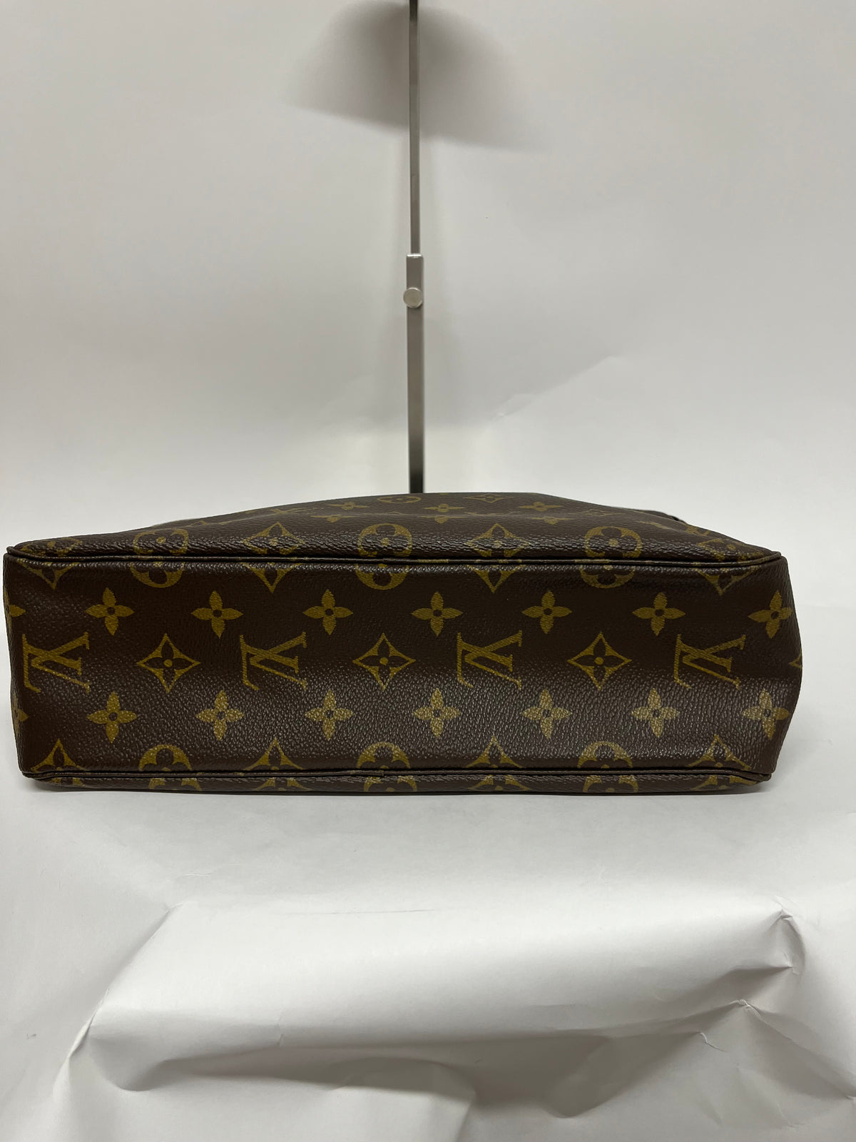 Louis Vuitton Trousse Toilette 28 Lona Monogram