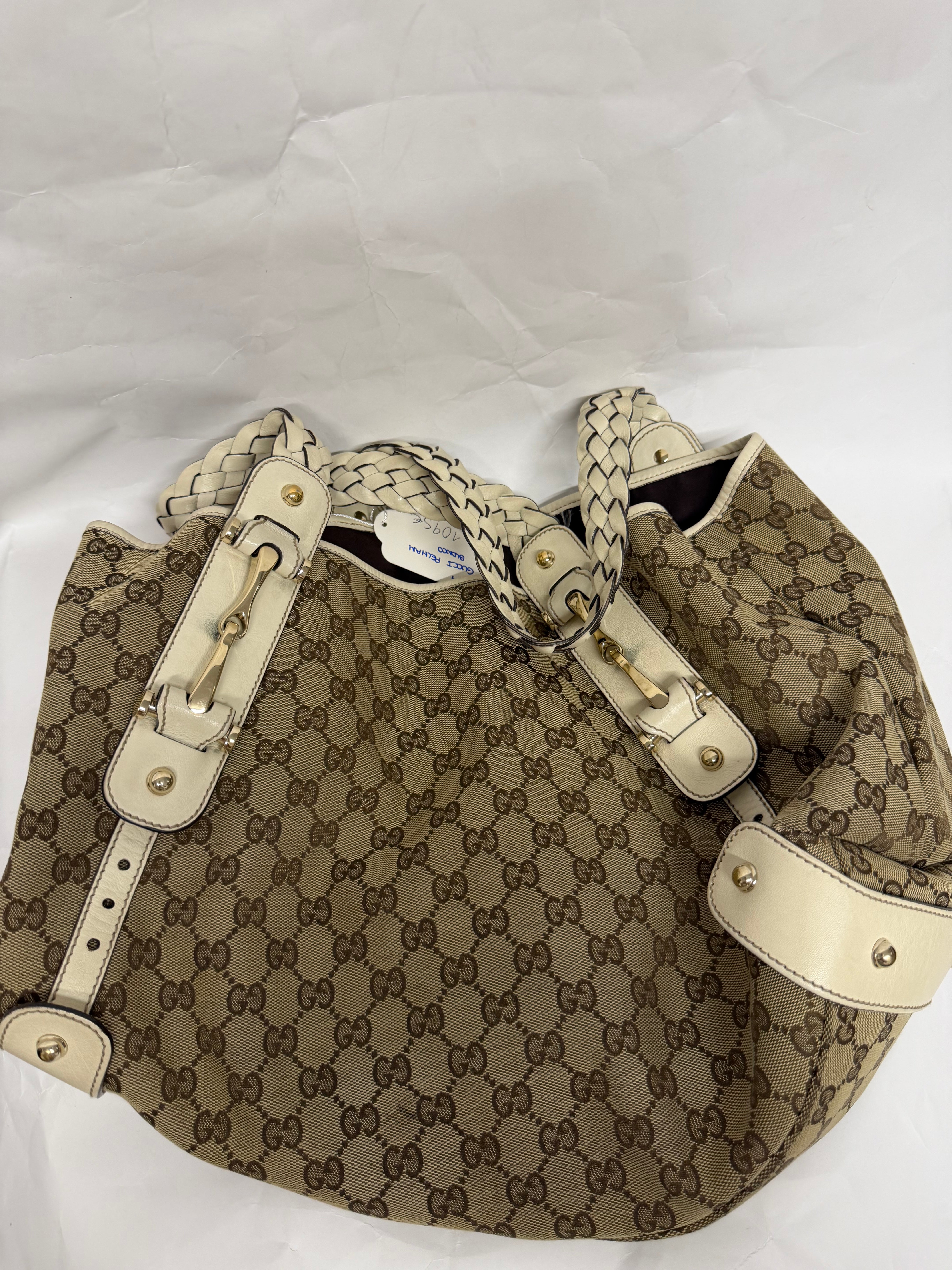 Gucci GG Canvas Horsebit Pelham Shoulder Bag | White