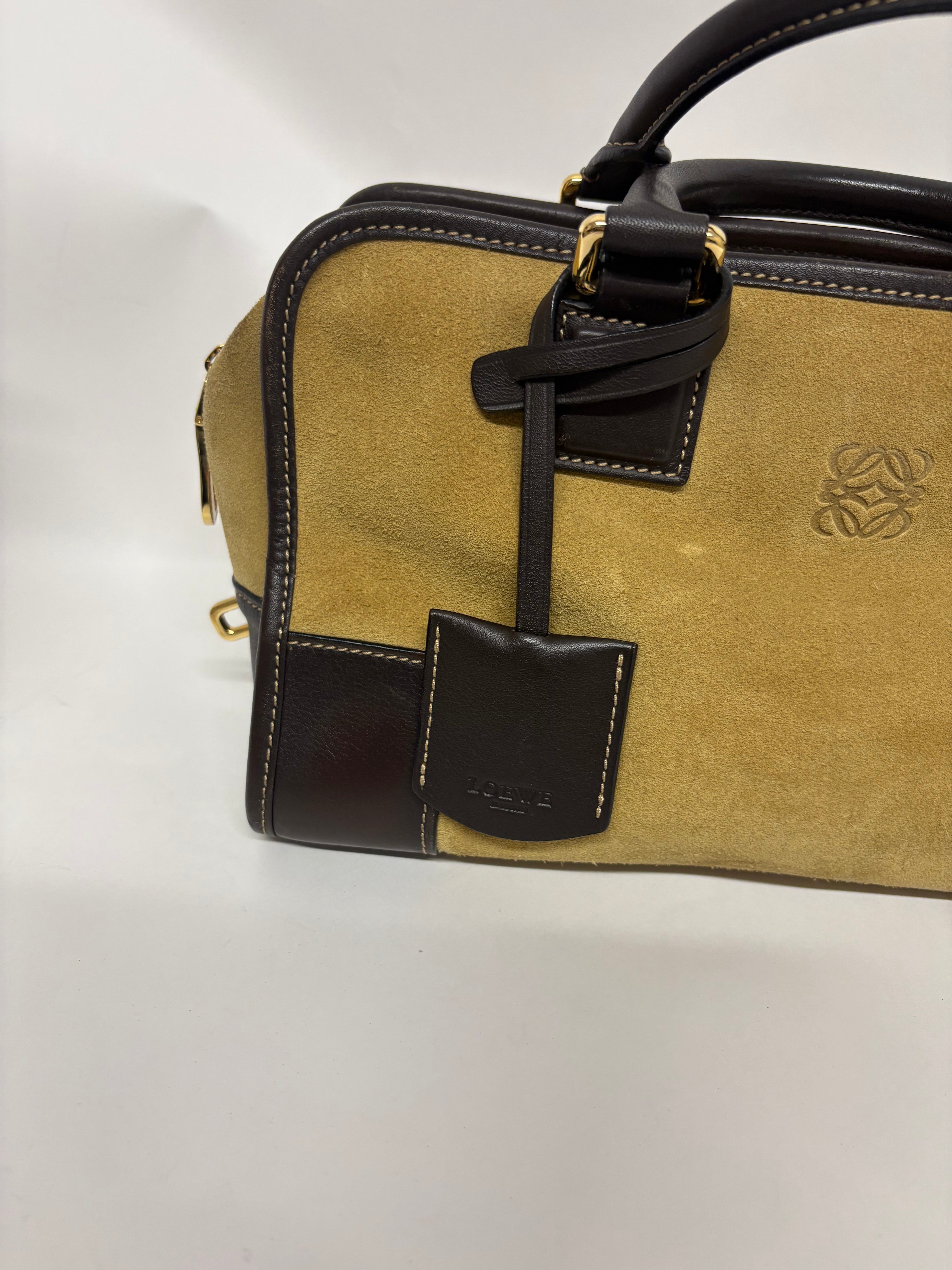 Loewe Amazona 30 ante oro marrón