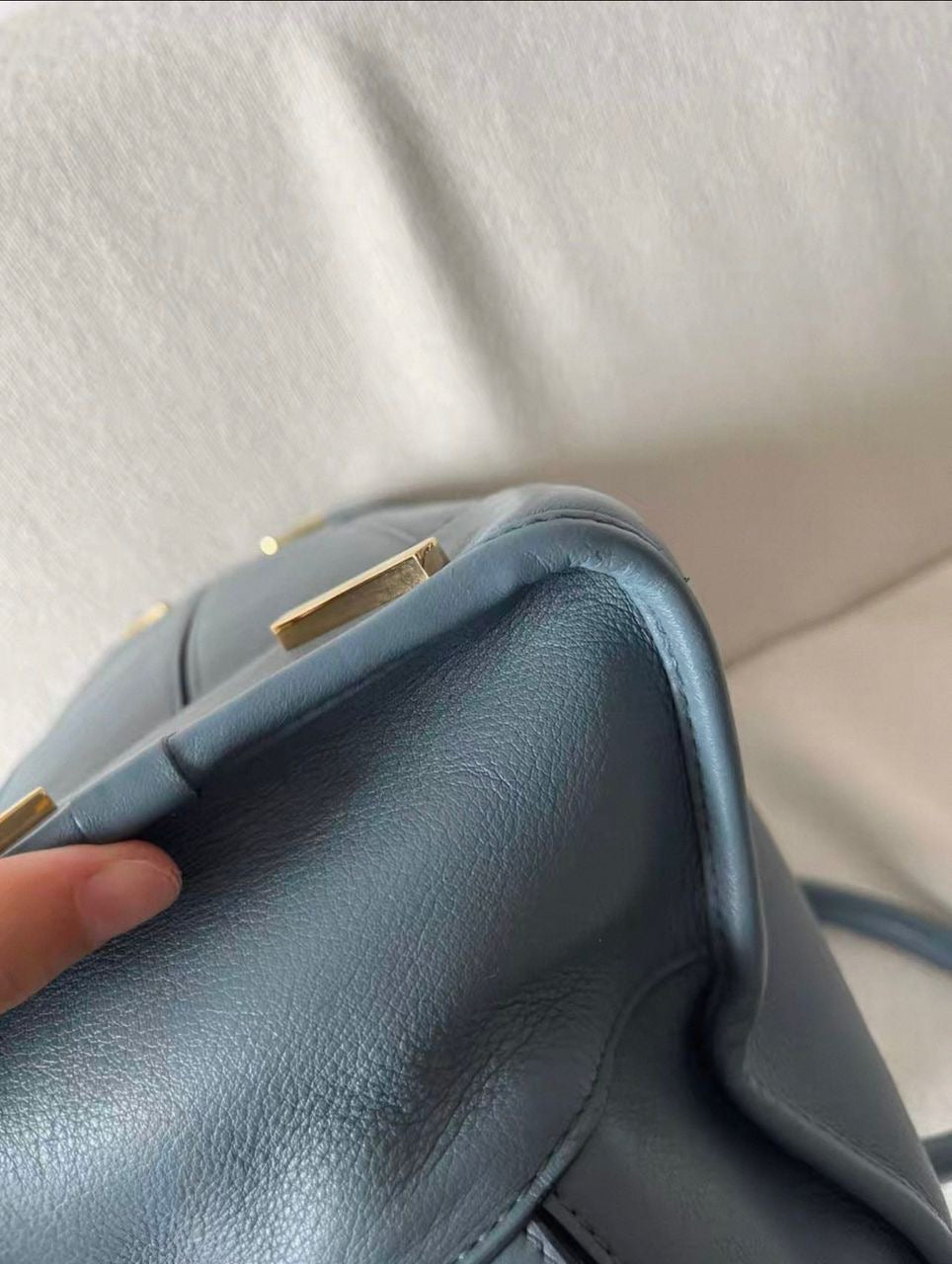 Loewe amazona 28 azul con bandolera