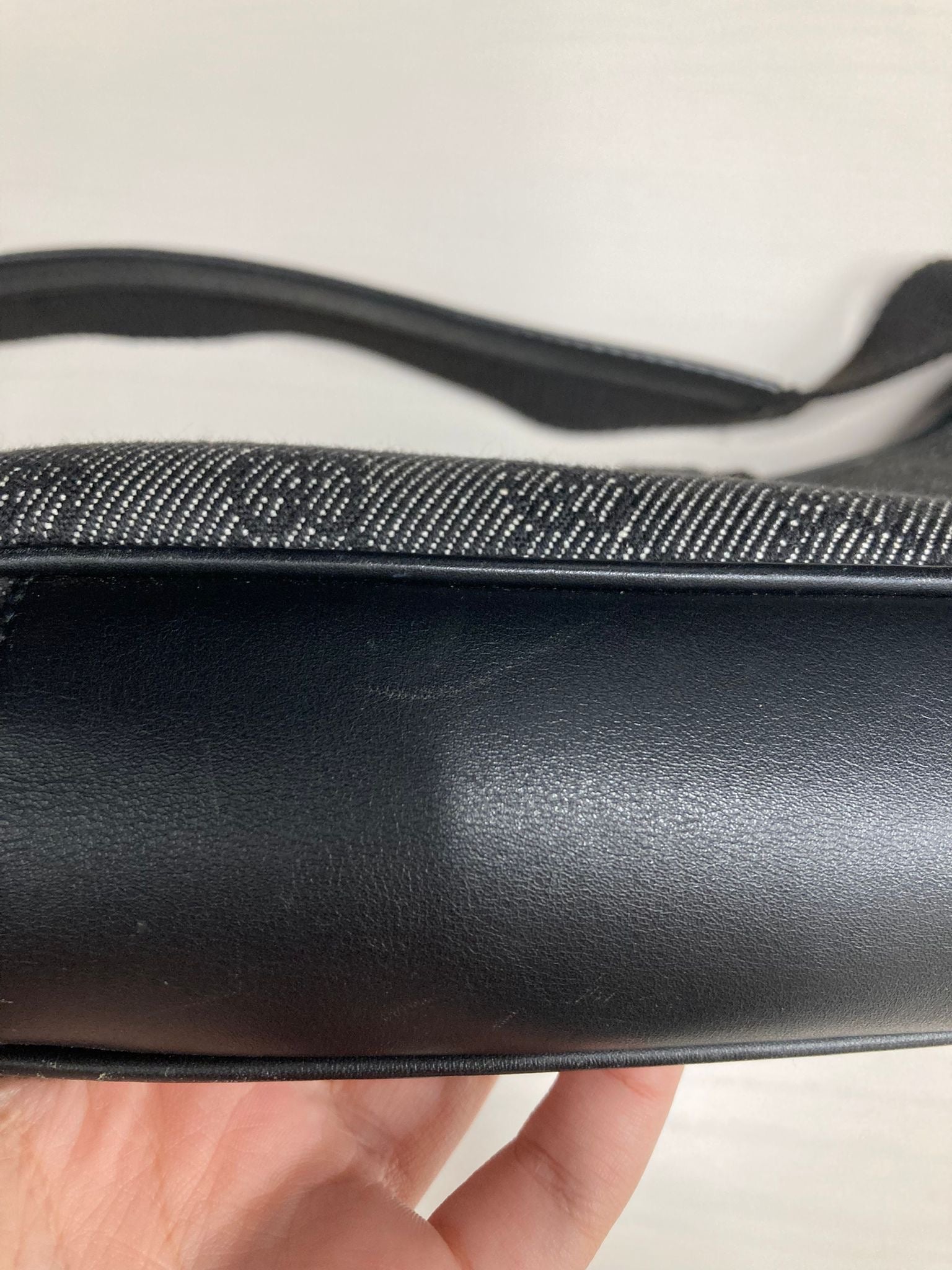 Gucci Jackie Lona monogram negra