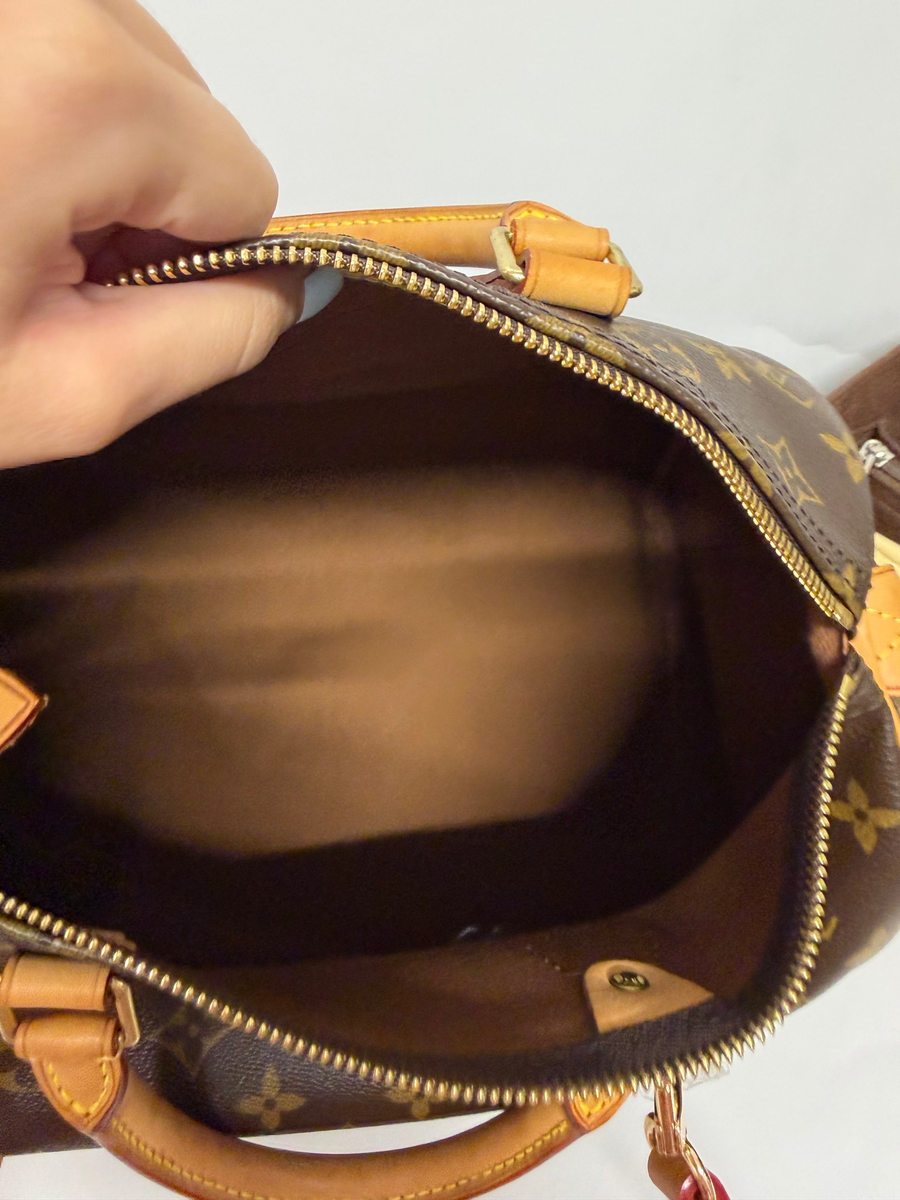Louis Vuitton Speedy 30 Monogram AA0057